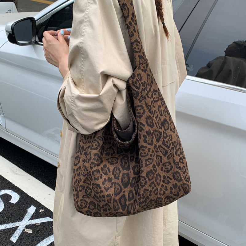 Leopard print New Design Women's Shoulder Bag - Felt Fabric Tote Bag, Trendy Minimalist Style