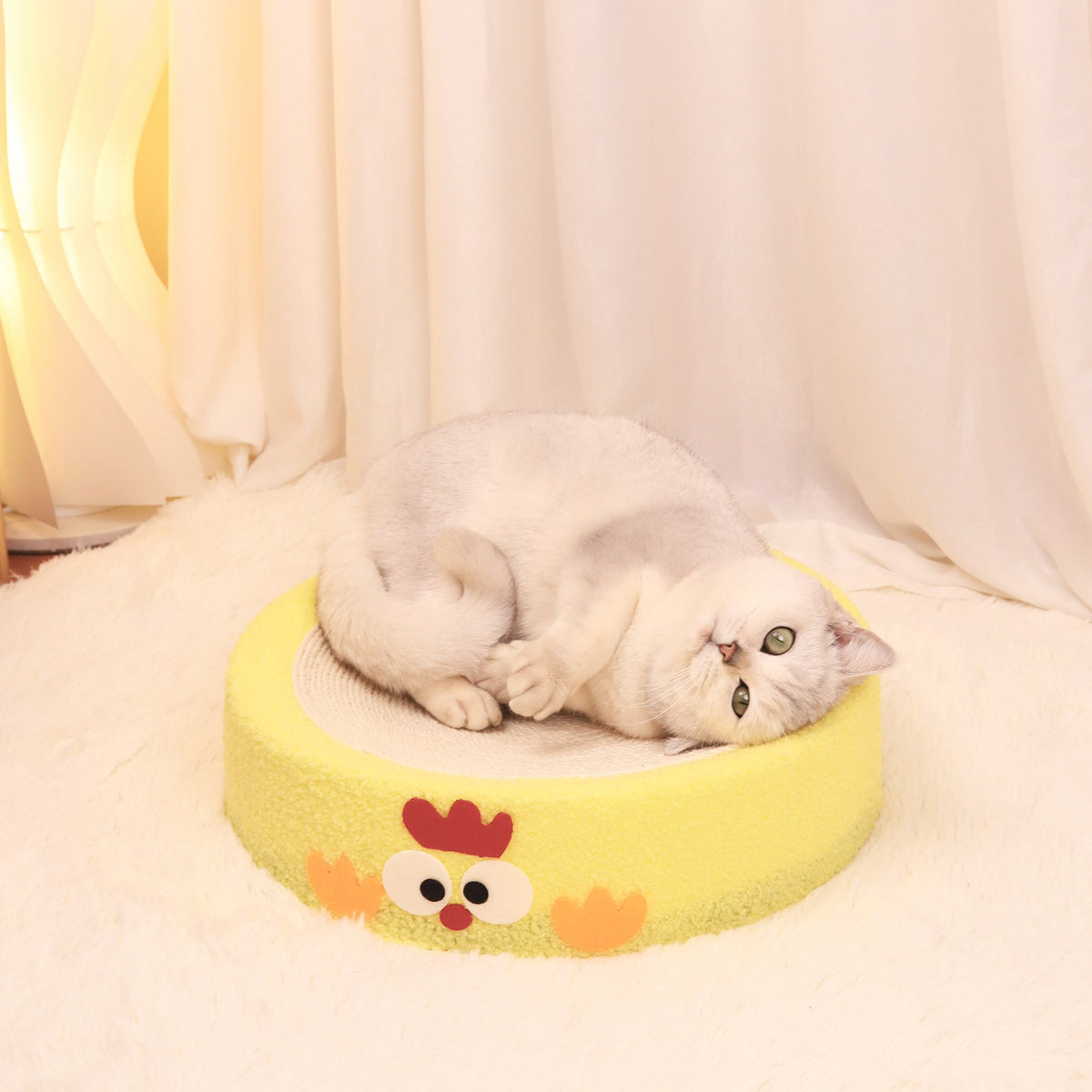 Round braised chicken in yellow sauce Large Cat Scratcher Bed 2 in 1 Sisal Scratching Pad &amp; Plush Lounge Nest Durable Claw Grinder Mat for Indoor Cats