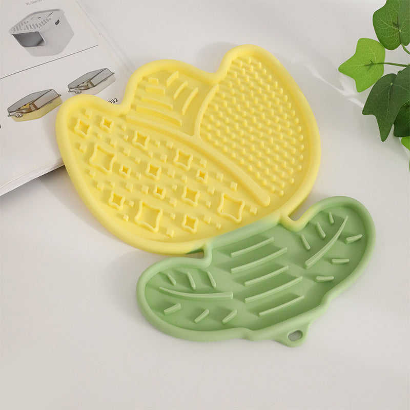 2-pcs yellow Tulip Shaped Silicone Pet Licking Mat Slow Feeder Dog Cat Lick Pad with Suction Cups Anxiety Relief and Boredom Buster