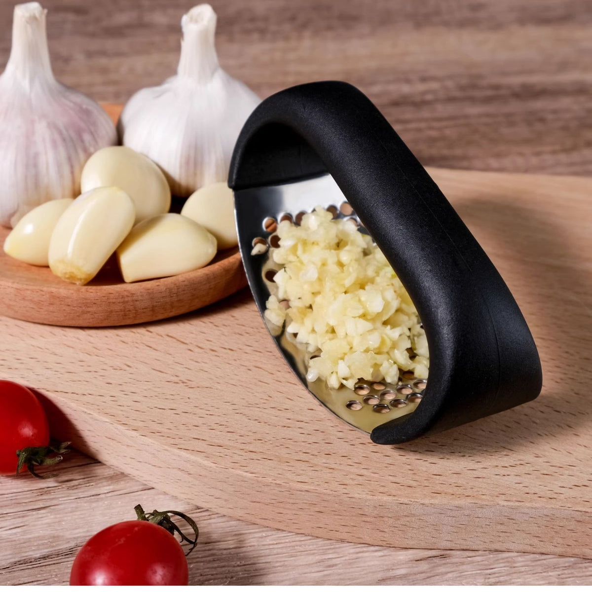 Black Stainless Steel Garlic Press Rocker Ergonomic Garlic Crusher and Ginger Mincer Professional Kitchen Tool