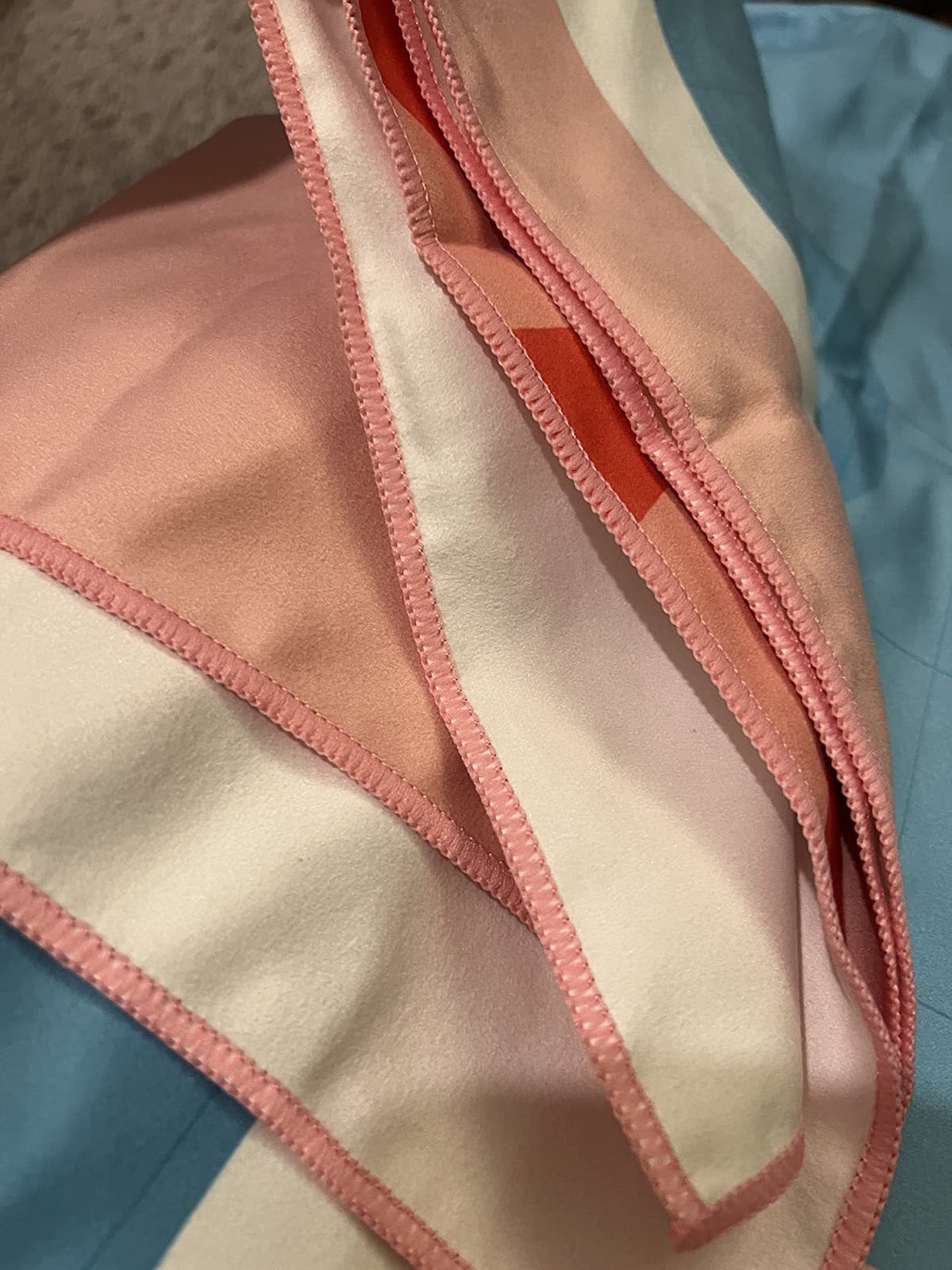 Sand Free Microfibre Beach Towel - Quick Dry Lightweight Travel Towel 70x150cm(200GSM) - 3D Sunglasses Print for Summer, Pool & Camping