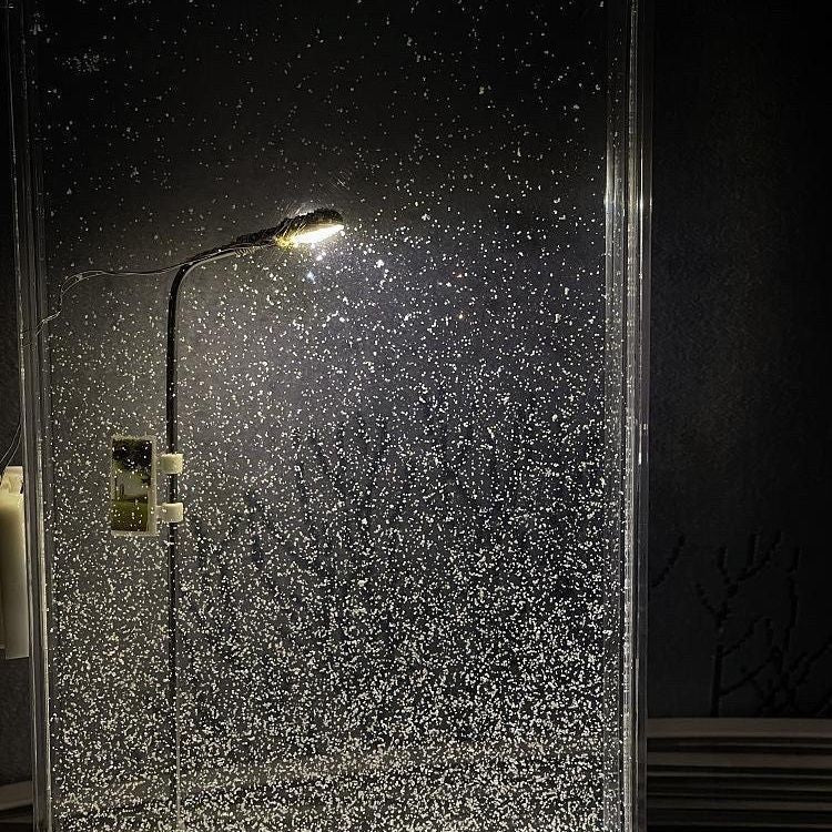 DIY Snowy Street Lamp Night Light Kit - Liquid Glitter Floating Snow Globe Effect - LED Acrylic Desk Display - Creative Handcraft Gift for Bedroom & Home Decor - Battery Operated 15.5cm