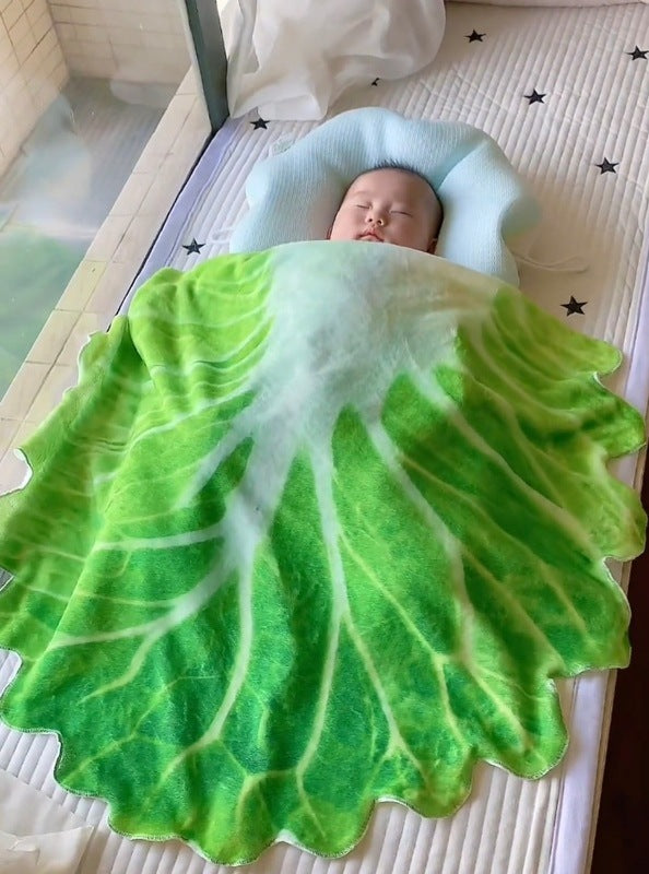 Cute Cabbage-Shaped Fleece Blanket – Fun and Cozy Throw for Naps, Office Use, Air Conditioning, or Baby Swaddling (Green & White)(85cm*85cm)