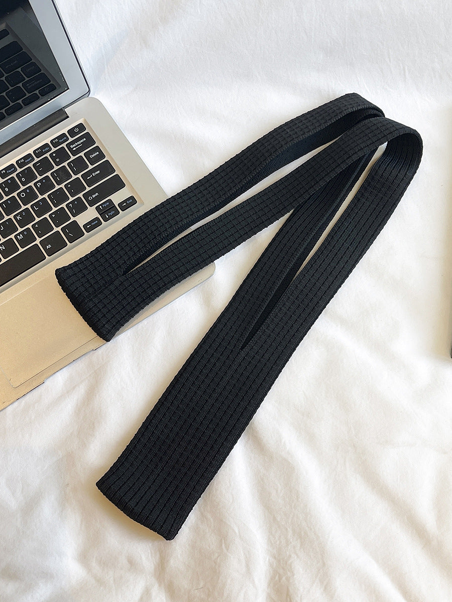 Black High-Elastic Knit Long Phone Sling Bag – Adjustable Crossbody Streetwear Accessory for iPhone with Stretchy Ribbed Design