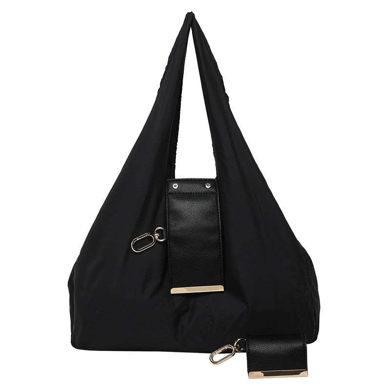 Black Ins-Style Large Capacity Tote Bag with Keychain Pouch – Lightweight Reusable Shopping Bag with Detachable Accessory Holder, Ideal for Daily Use