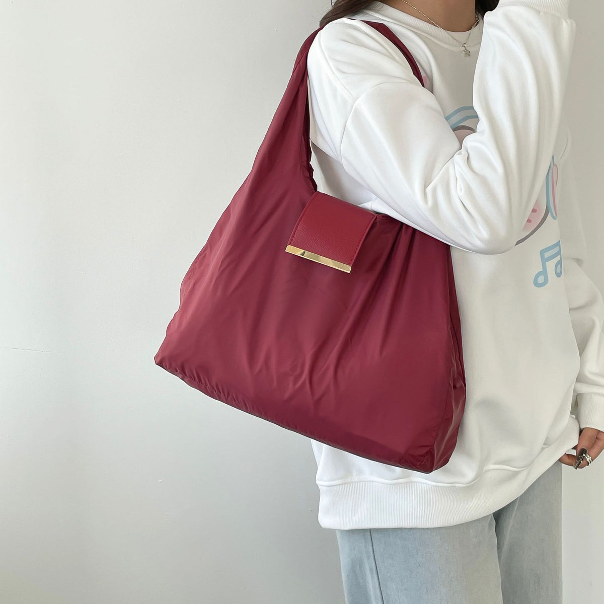 khaki Ins-Style Large Capacity Tote Bag with Keychain Pouch – Lightweight Reusable Shopping Bag with Detachable Accessory Holder, Ideal for Daily Use