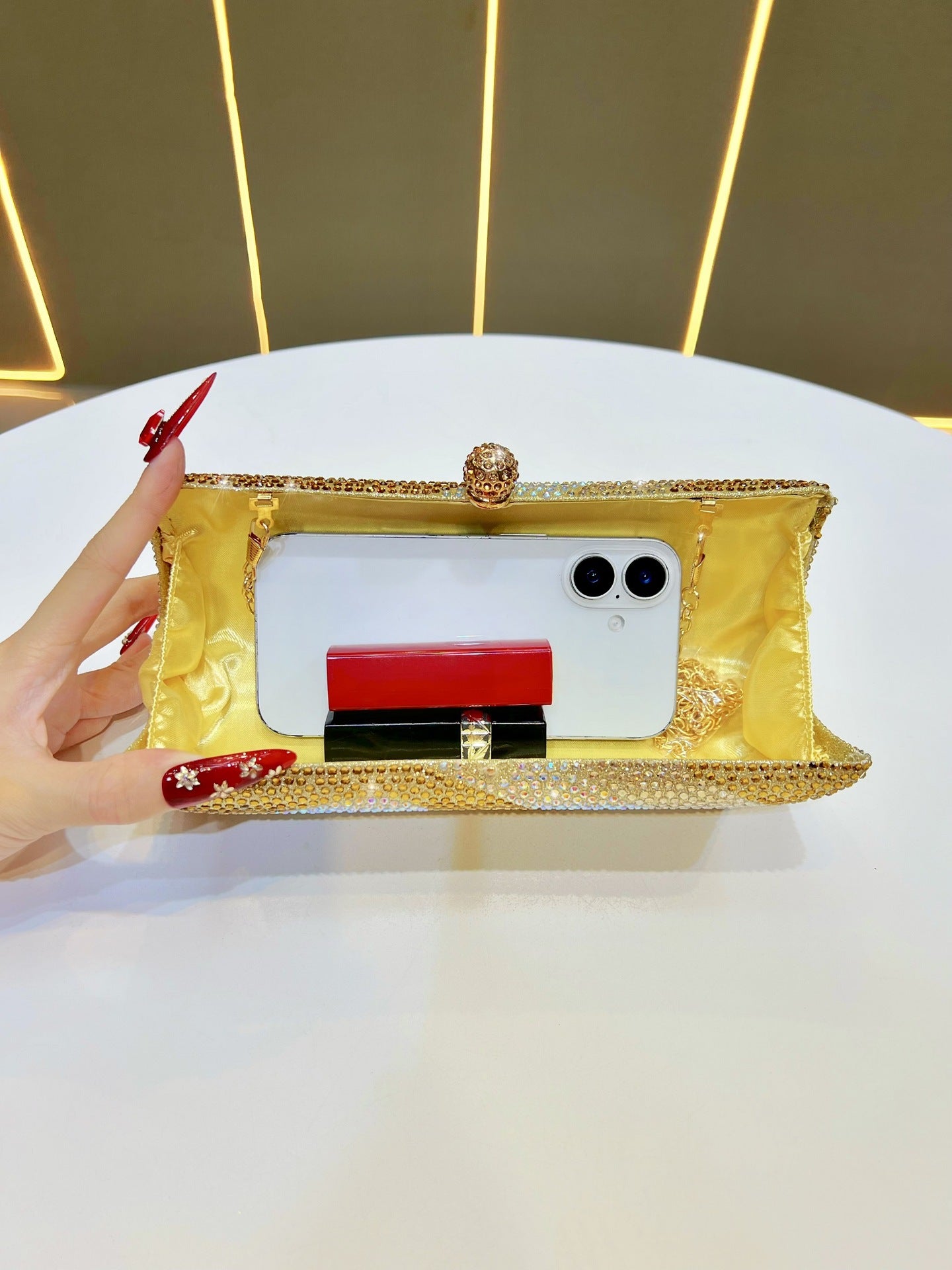 Luxury Rose Red Crystal Evening Clutch Bag Gradient Rhinestone Hard Case Purse with Detachable Chain for Wedding Prom Cocktail Party Fits Smartphone