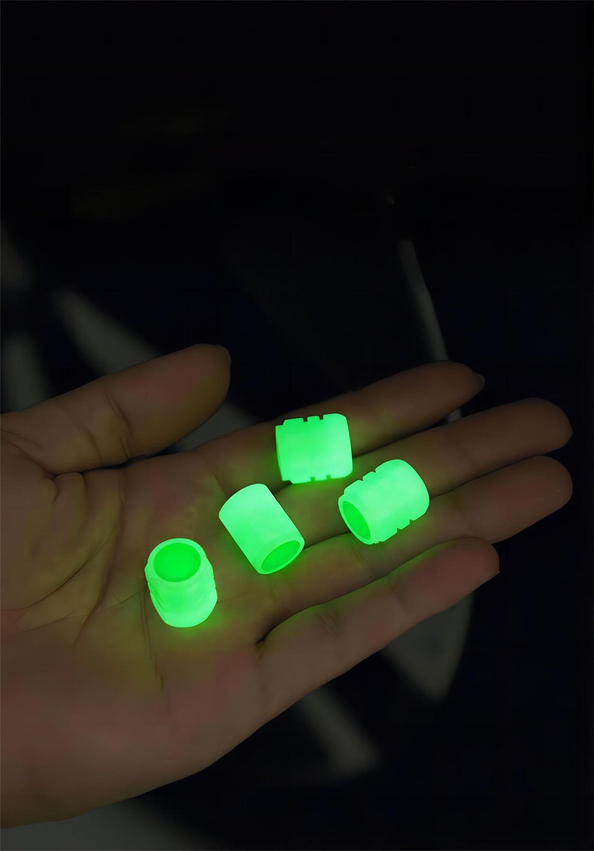 2 Packs of 4 Yellow Luminous Tyre Valve Caps Glow in The Dark Universal Wheel Air Dust Covers for Cars Bikes Motorcycles Scooters One-Piece Design
