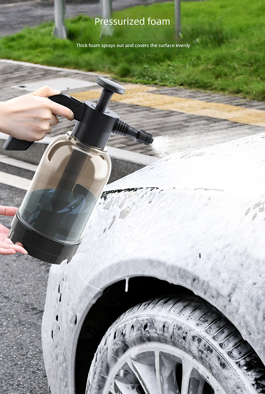 White 2L Handheld Car Wash Foam Sprayer Pump Action Pressure Cannon with 2 Nozzles for Auto Detailing and Garden Watering Heavy Duty 55 Degree Fan Spray