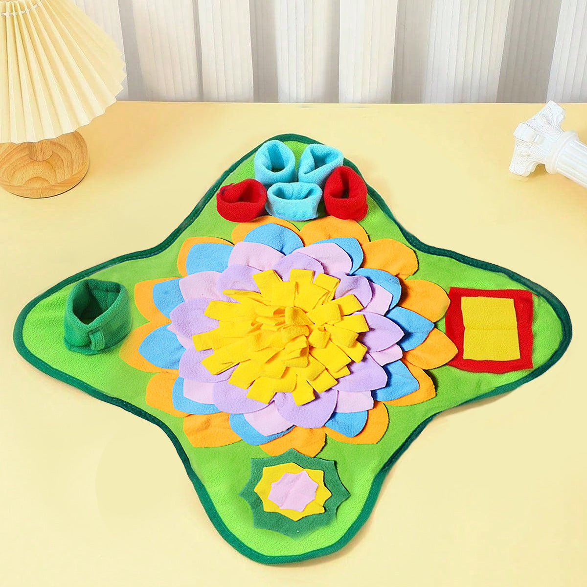 Green 48x48CM Durable Felt Cloth Pet Puzzle Sniffing Mat - Mental Stimulation &amp; Slow Feeding Pad