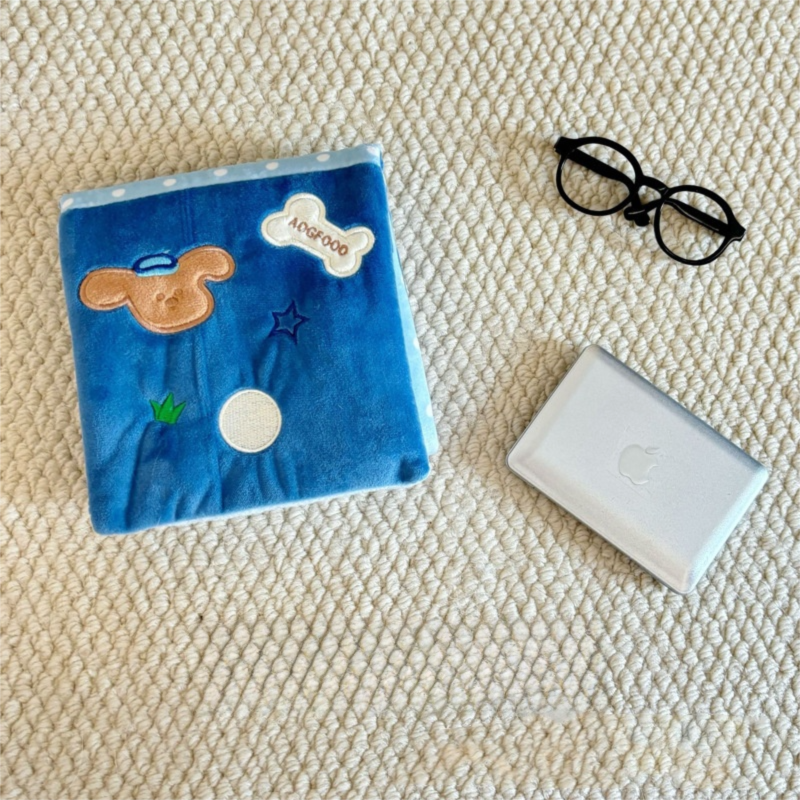 Soft Plush Interactive Sniffing Wallet with Hidden Treat Pockets (Style 3) - Squeaky Enrichment &amp; Boredom Buster for Dog