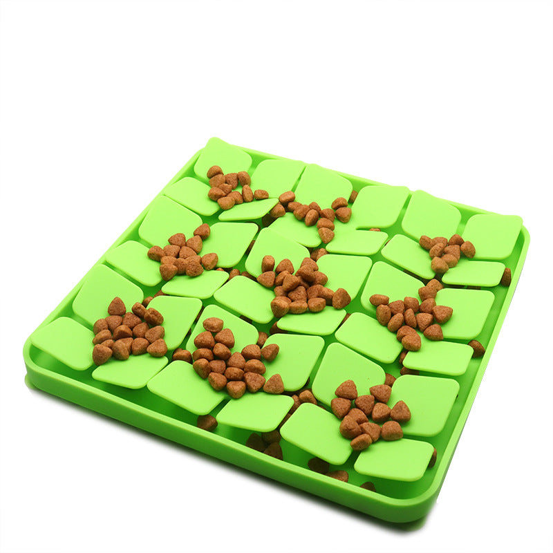 Green Food-Grade Silicone Pet Lick Mat for Perfect Distraction - 3D Textured Slow Feeder &amp; Dental-Cleanner with Powerful Suction