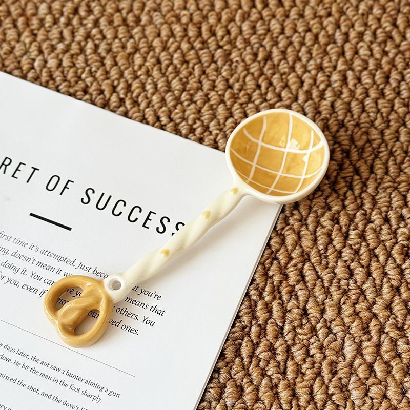 Pineapple Bun Scoop Creative Hand-Painted Ceramic Spoon - Cute Cartoon Bakery Series Long Handle Soup Spoon - High-Quality Underglaze Tableware for Desserts and Coffee
