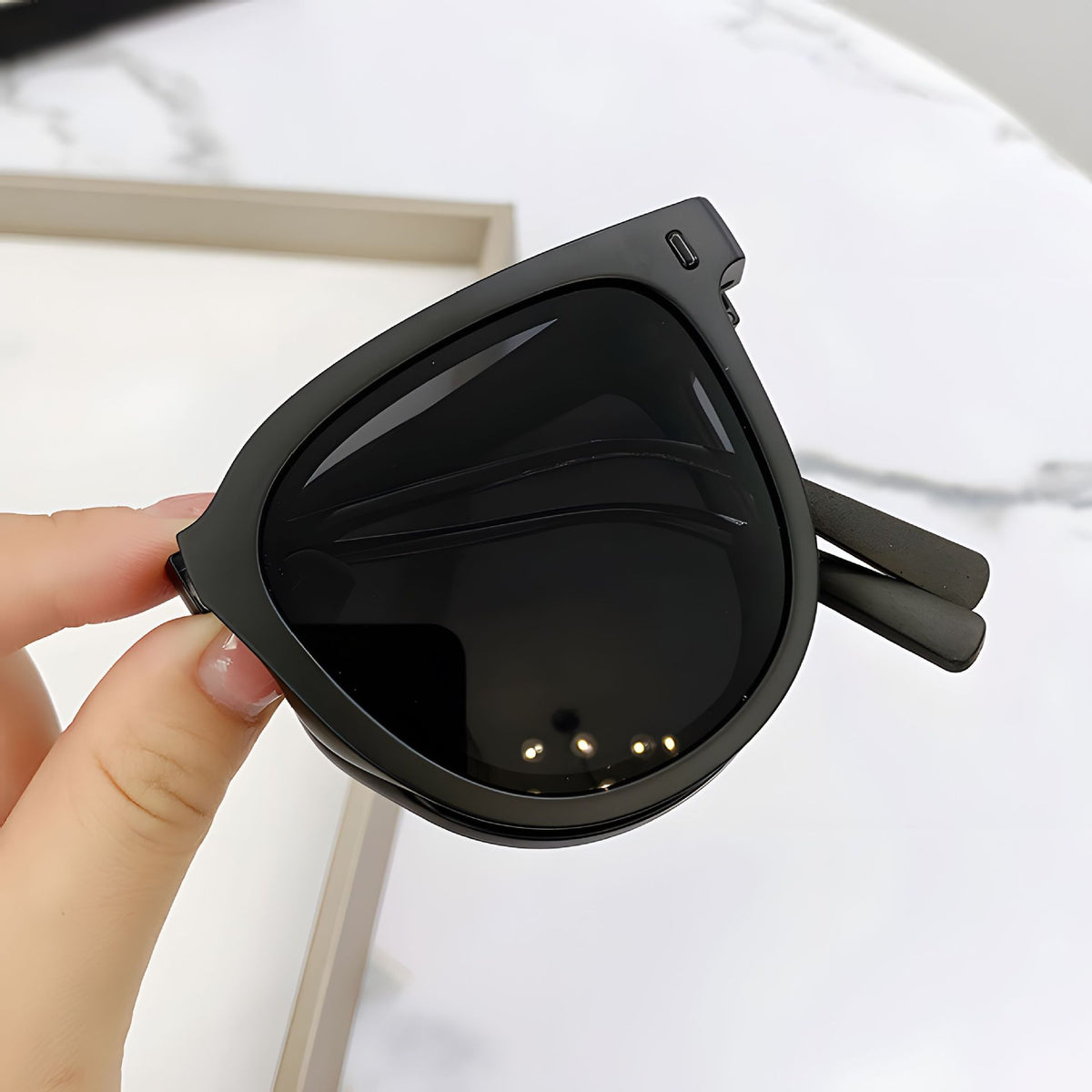 Black Foldable UV400 Sunglasses for Men and Women – Lightweight Driving &amp; Outdoor Sun Glasses with Hard Case, 18.4g TR+Metal Frame, Compact 32mm Folded Size