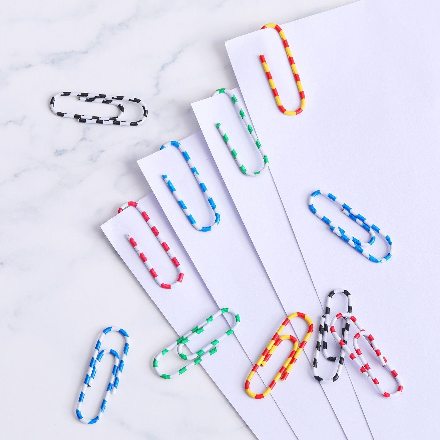 A4 Snap-Closure File Pouch & Zebra-Print Paperclip Set — 200-Micron Extra-Thick Transparent Plastic File Organizer, Flexible PP Material, 28mm Multi-Color Office Paperclips,An Ideal Organizational Solution for Home, School, and Office Environments.