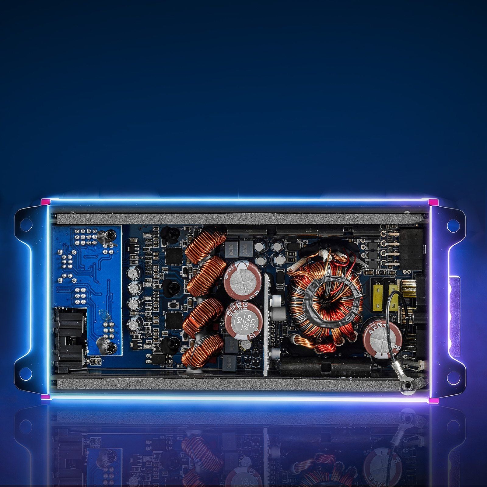 Car Audio Amplifier, 4-Channel Bridgeable Car Amplifier, Multichannel Class D Stereo Amp, Max. 4 x 272W at 4 Ohms / 4 x 400W at 2 Ohms, High Output, for SUVs, Pickups, and Off-Road Vehicles