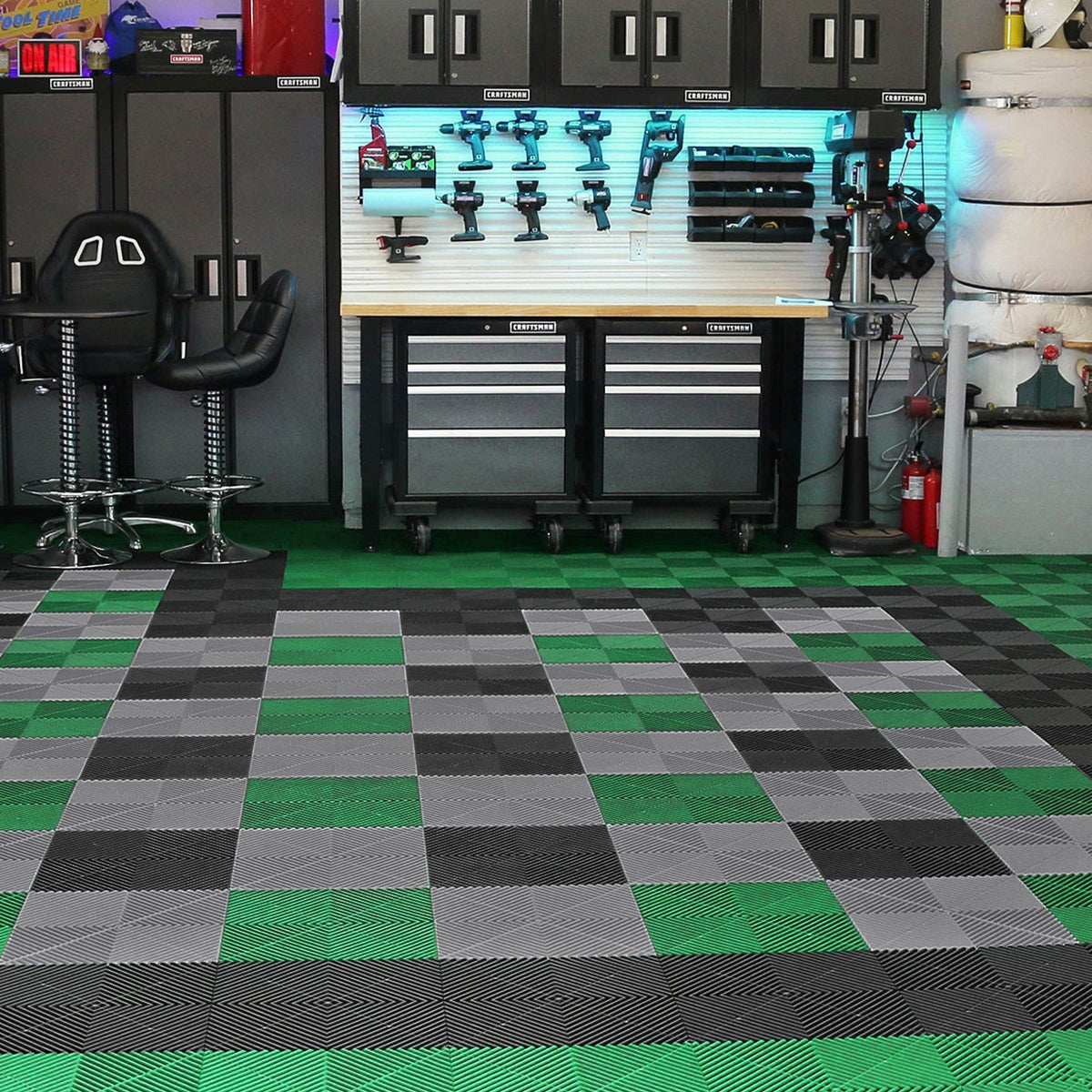 Interlocking Drainage Mat, 31 x 31 cm Modular Interlocking Cushion, 24 Pcs Splicing Drainage Mats, Non-Slip Black PP Drainage Floor Tile and Shower Mat, for Garage, Garden, Kitchen & Outdoor