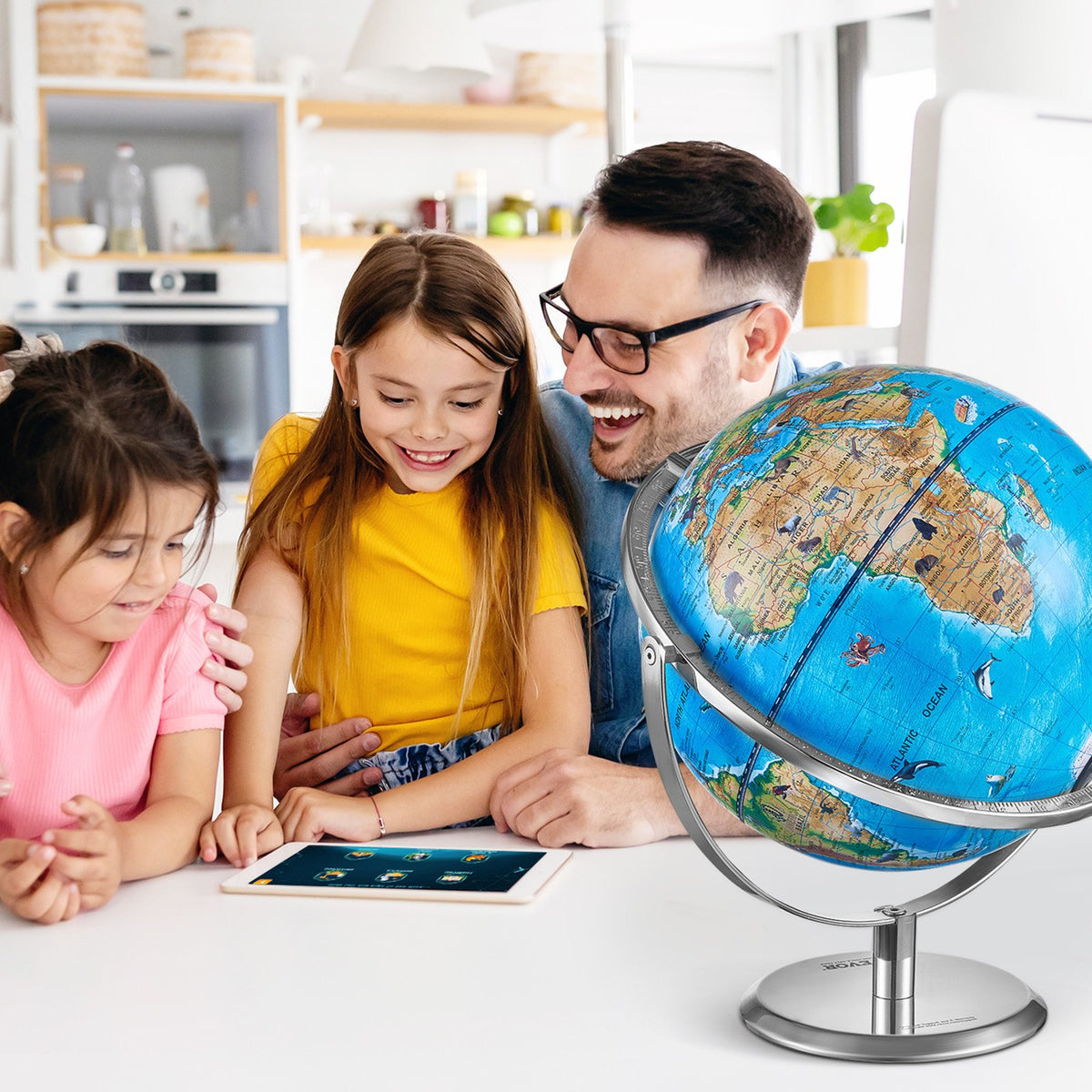 VEVOR Educational Globe for Kids, 254 mm, Interactive AR World Globe with AR Golden Globe APP LED Night Lighting Rotation, STEM Toy Gifts for Kids Compatible with Android or iOS Devices