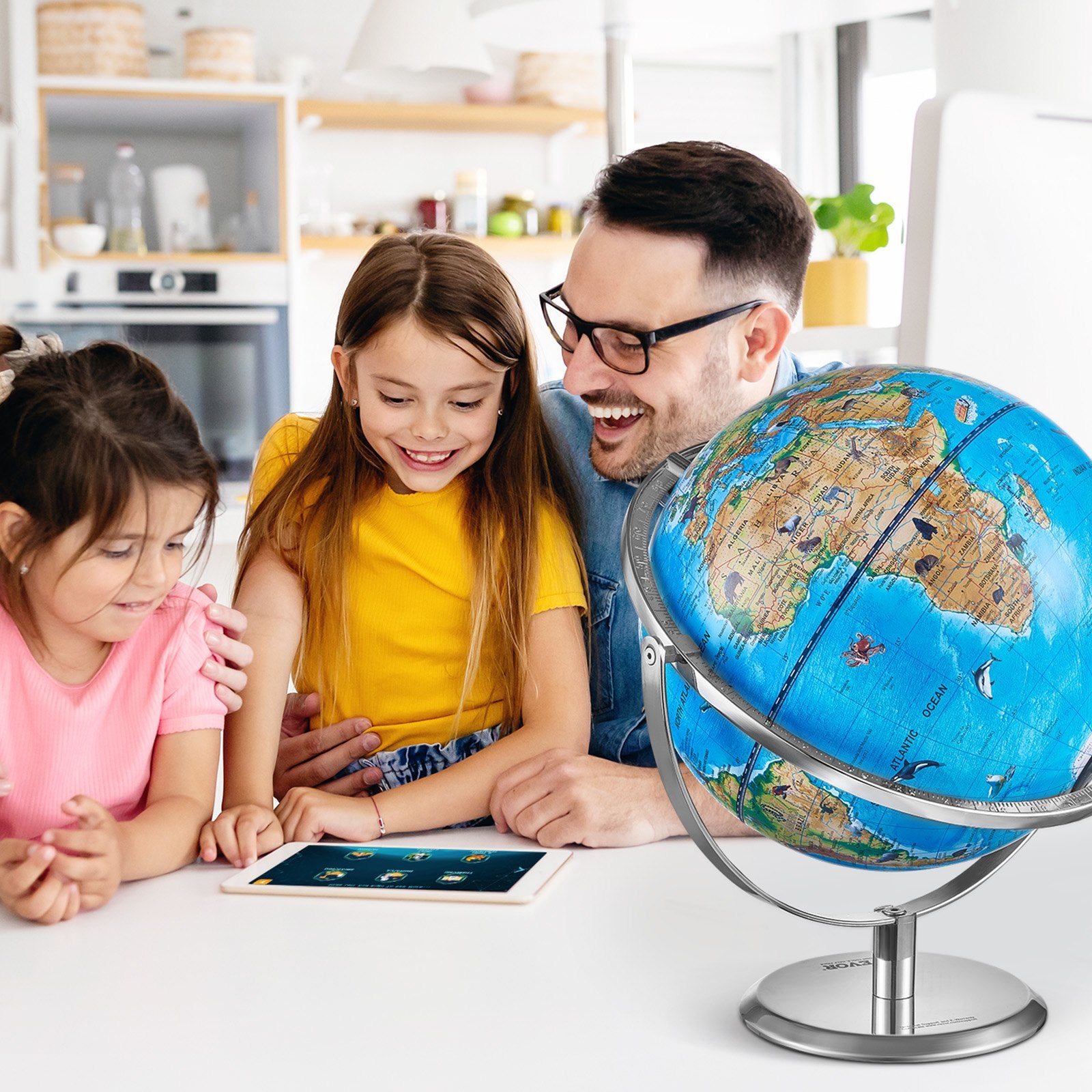 VEVOR Educational Globe for Kids, 254 mm, Interactive AR World Globe with AR Golden Globe APP LED Night Lighting Rotation, STEM Toy Gifts for Kids Compatible with Android or iOS Devices