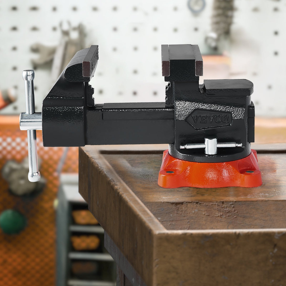 VEVOR Bench Vise, 140 mm Jaw Width, 140 mm Max Jaw Opening Multipurpose Vise with 360° Swivel Locking Base, 73 mm Throat, Heavy Duty Ductile Iron Workbench Vise, Two-Way Jaws for Clamping Round Pipes