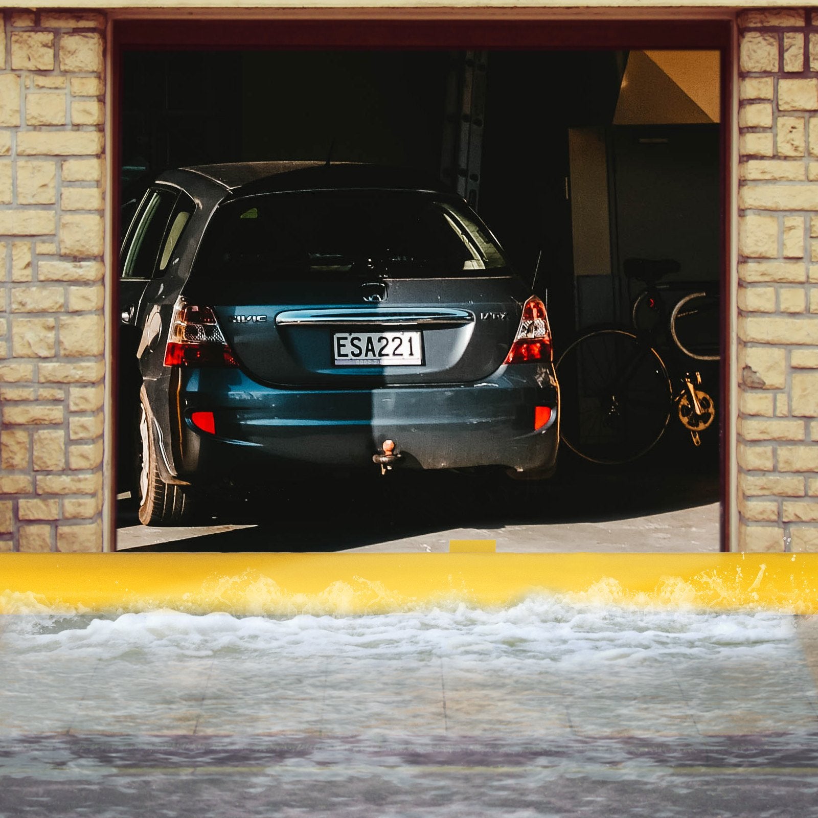 VEVOR Flood Barrier Hydro Barrier 24' Length x 6