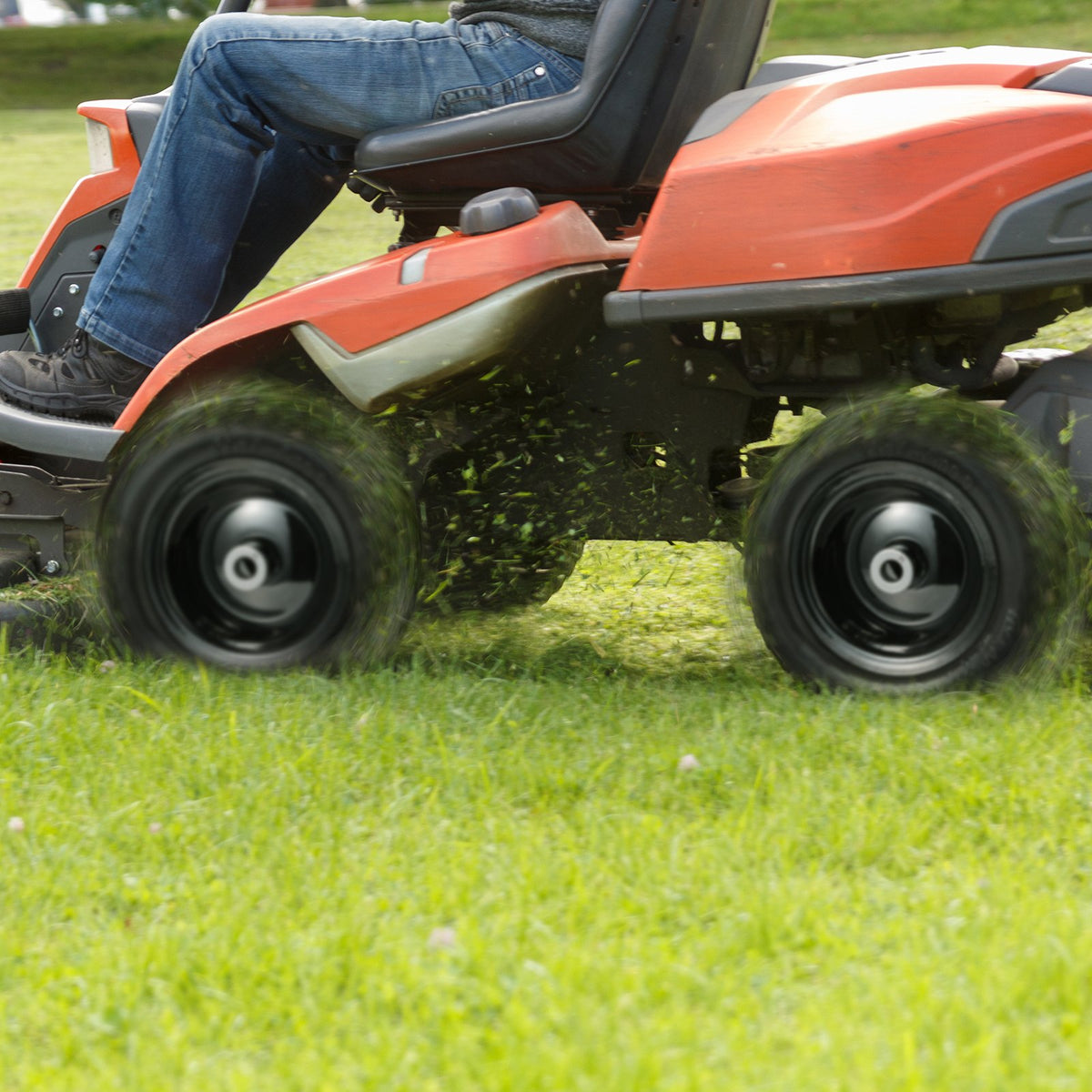 VEVOR Lawn Mower Tires with Rim, 11x4-7" Tubeless Tractor Tires, 2-Pack Tire and Wheel Assemby, Flat-free PU Tire, 3.4" Centered Hub, 3/4" Bushing Size, 20 PCS Adapters for Riding Mowers Lawn Tractors