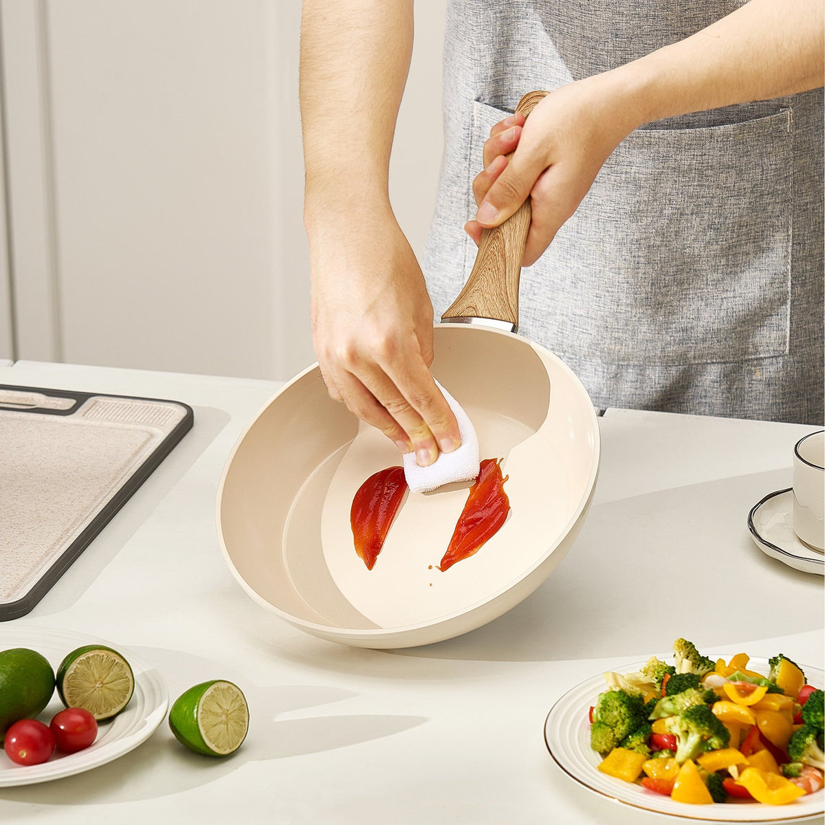 VEVOR Frying Pan Skillet, Aluminum Egg Fry Pans, 3 Pcs (200, 240, 280 mm), Nonsitck Ceramic Heavy-Duty Skillets with Heat-Resistant Handle, Chef's Kitchen Cookware for Gas, Electric, Induction, Beige