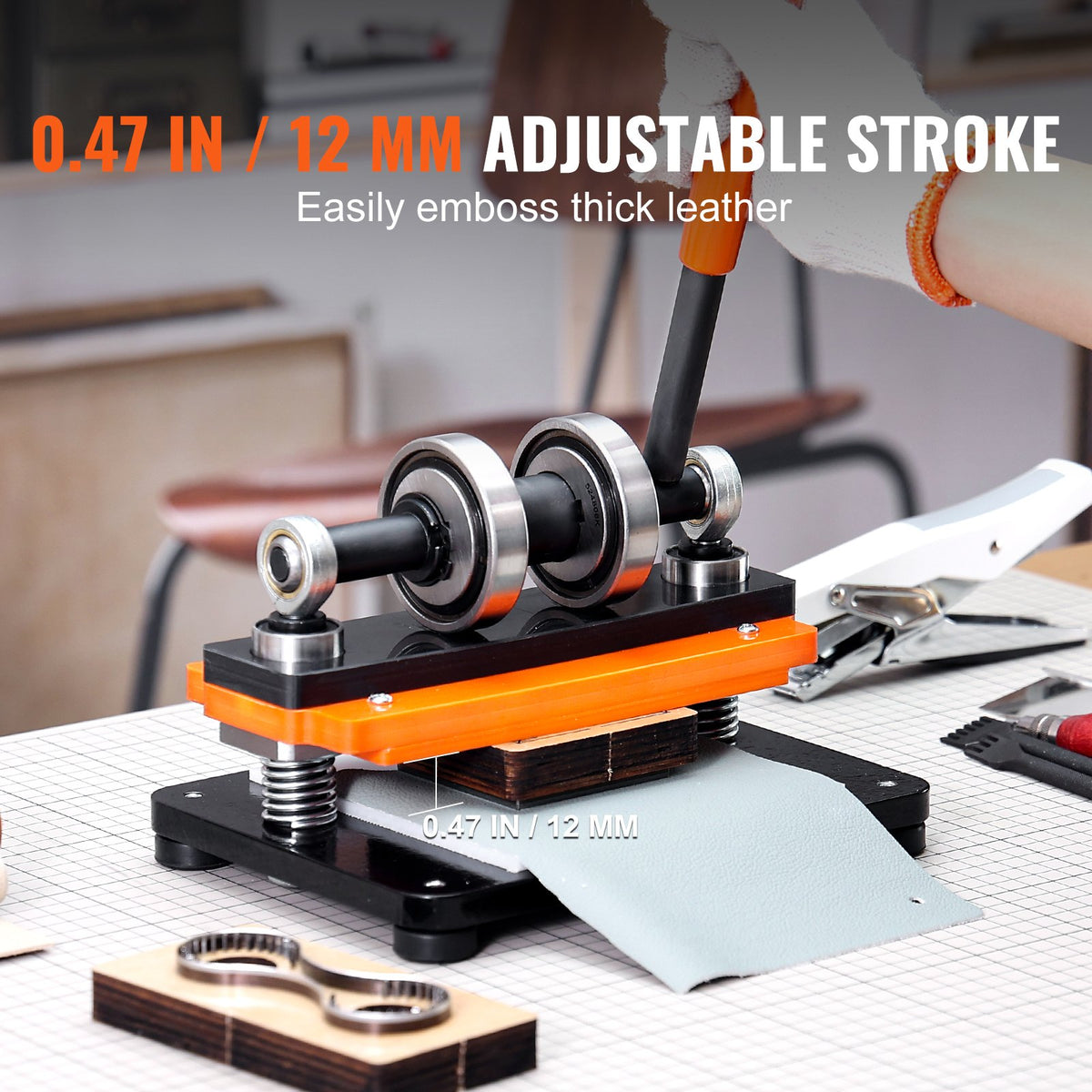 VEVOR Leather Cutting Machine, 7.1 x 3.9 in Embossing Plate Manual Die Cutter, 0.47 in Pressure Stroke Leather Embossing Machine, Dual Guide Shafts Die Cut Machine for Various of Materials