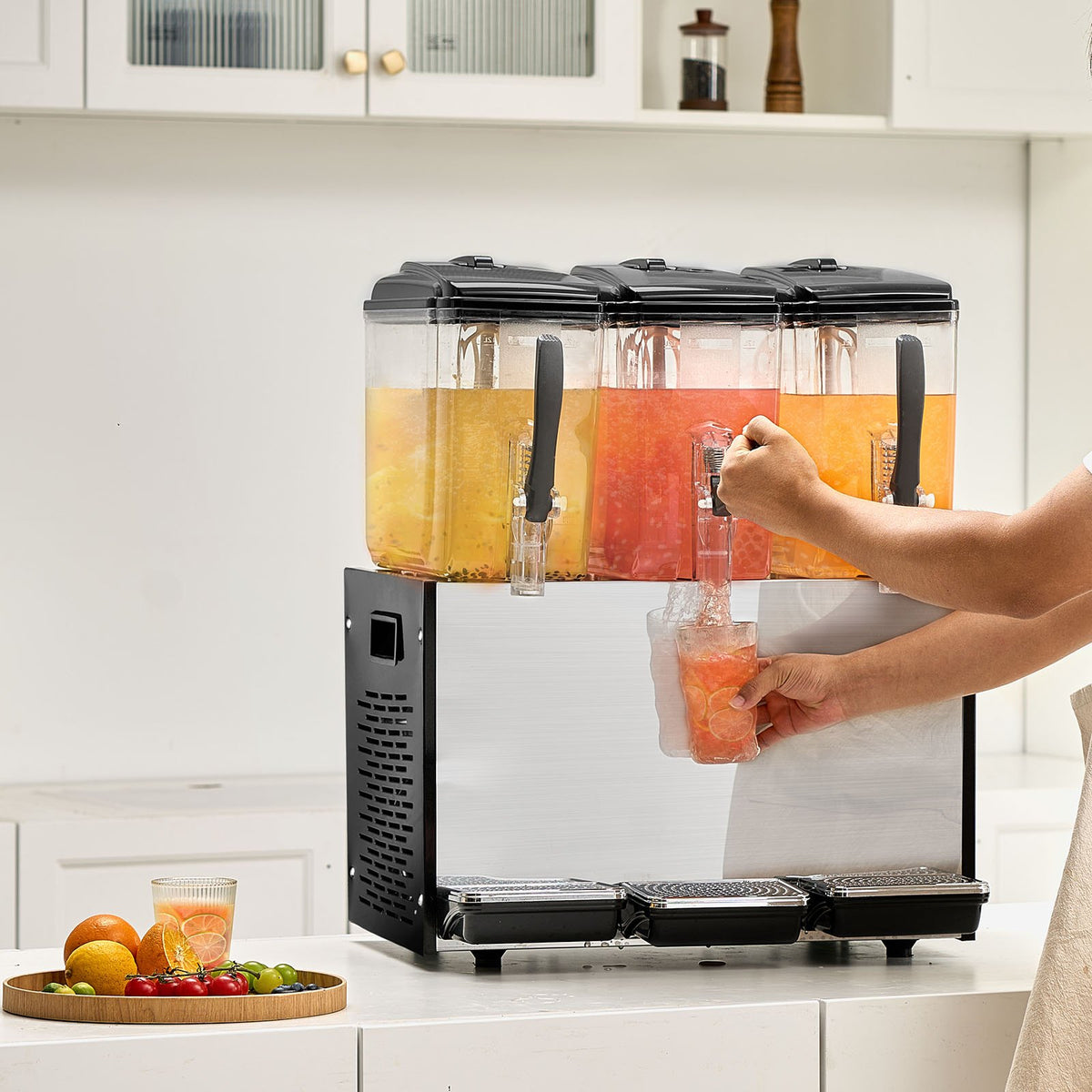 VEVOR Commercial Beverage Dispenser, 3 Tanks 12 L Per Tank Juice Dispenser, 370W Stainless Steel Ice Tea Drink Machine with 7℃-12℃ Cooling Temperature, for Cold Drink Restaurant Bar Party