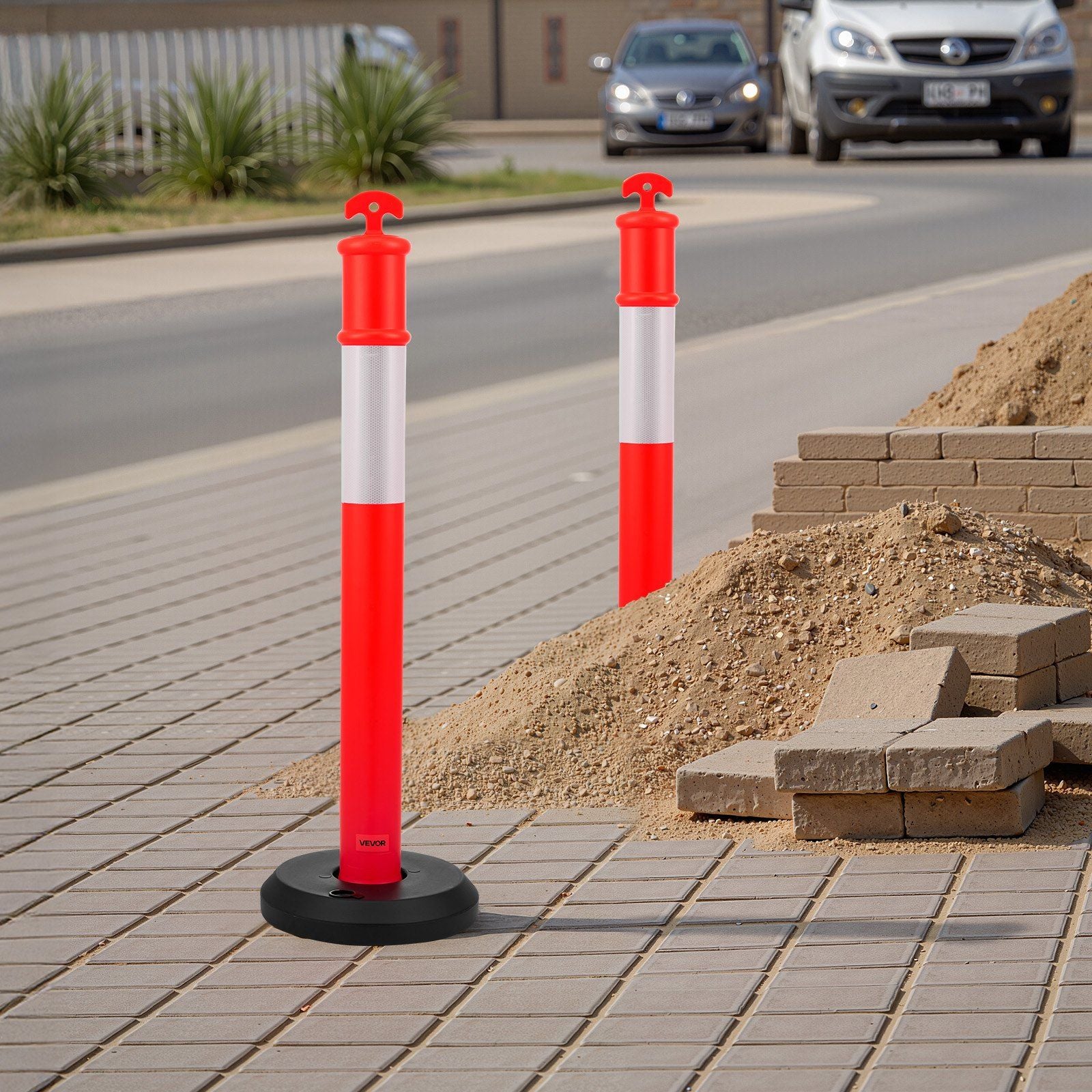 3 Pack Traffic Delineator Posts, 1140 mm Traffic Safety Cones with Fillable Base and Reflective Strips, Heavy Duty Delineator Posts for Construction Site, Parking Lot, Crowd Control, Red