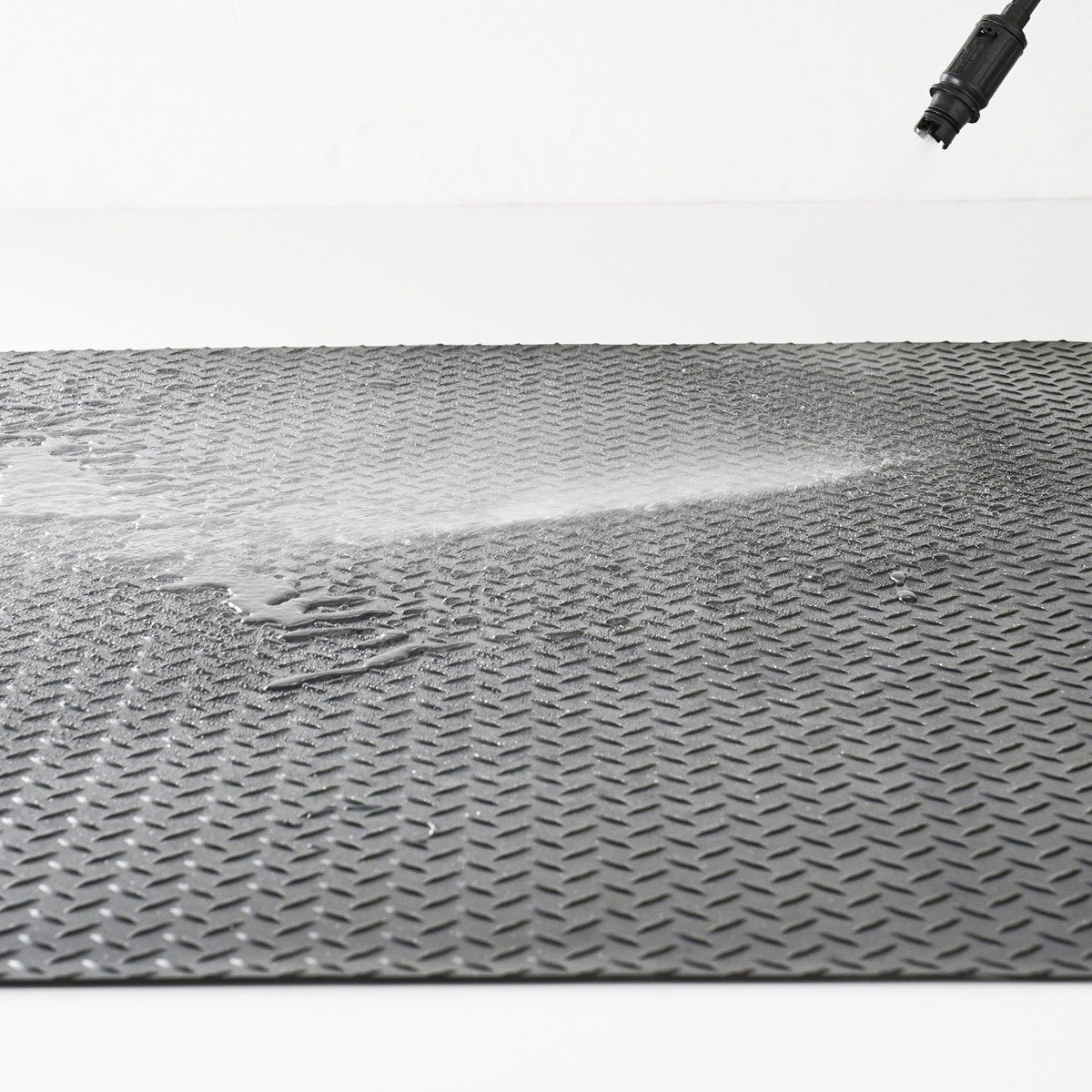 Diamond-Plate Rubber Flooring Roll, 3 mm x 4 ft x 10 ft Garage Floor Mat, SBR Rubber Garage Flooring Roll, Easy to Clean, Diamond Plate Rubber Mat for Under Cars, Garage Industry Gym, Black