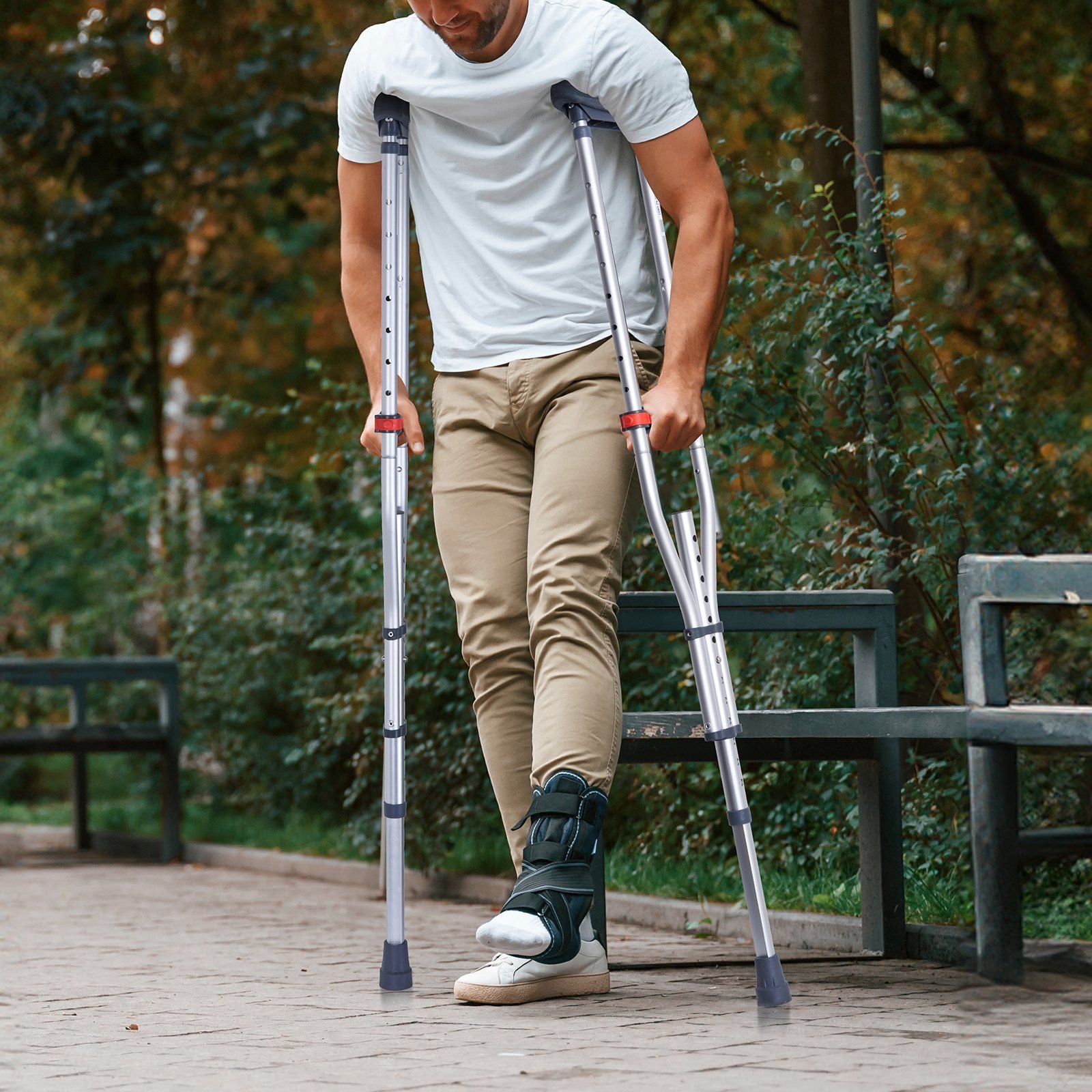 Underarm Crutches, 13-Level Height Adjustable Underarm Walking Crutches, Lightweight Aluminum Crutches for Adults Teenager - with Soft Underarm Pad for Leg Injury Surgery Disabled, 1 Pair 300LBS