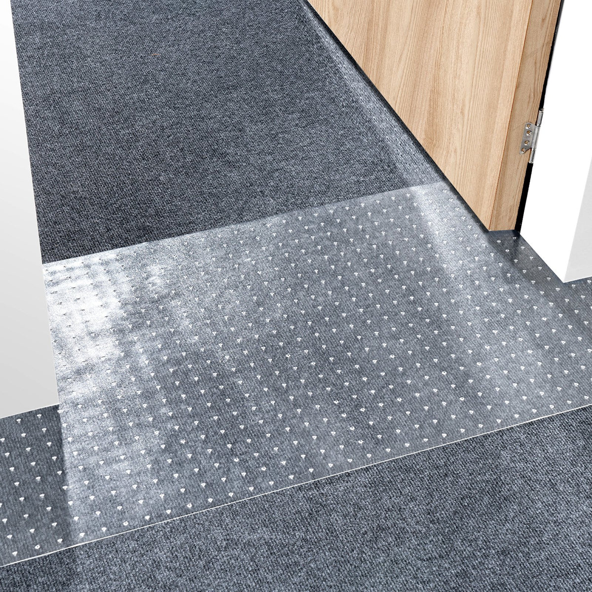 VEVOR Carpet Protector for Pets, 15" x 4' PVC Scratch-Proof Cat Carpet Protector for Doorway, Anti-Slip Cat Scratch Protector Mat, Easy to Cut Plastic Carpet Scratch Stopper, Cat Scratch Guard Carpet