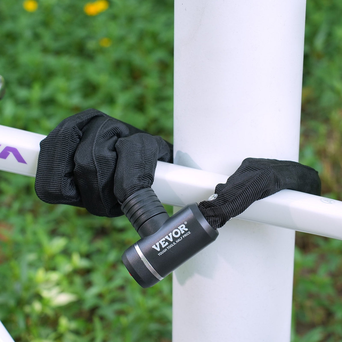 VEVOR Bike Chain Lock, 3.94 Ft Combination Bicycle Chain Lock with 3 Keys, Heavy Duty Anti-Theft High Security Bike Locks, Perfect for Bike, Motorcycle, Scooter, Bicycle, Door, Fence or Gate, 10mm