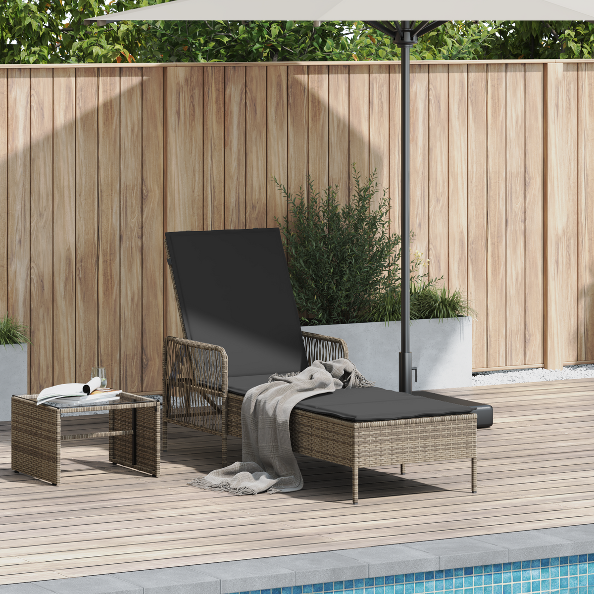 Sun Lounger Grey and Dark Grey 200 x 55 x 92 cm Poly Rattan