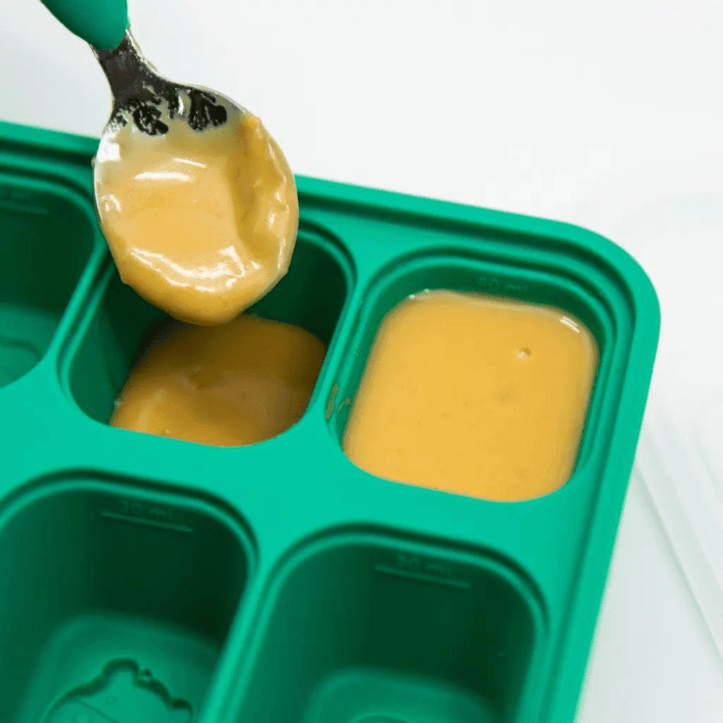 Marcus & Marcus-Food Cube Tray (1 o.z. x 8) Lola the Giraffe-Yellow-1910112444123058180