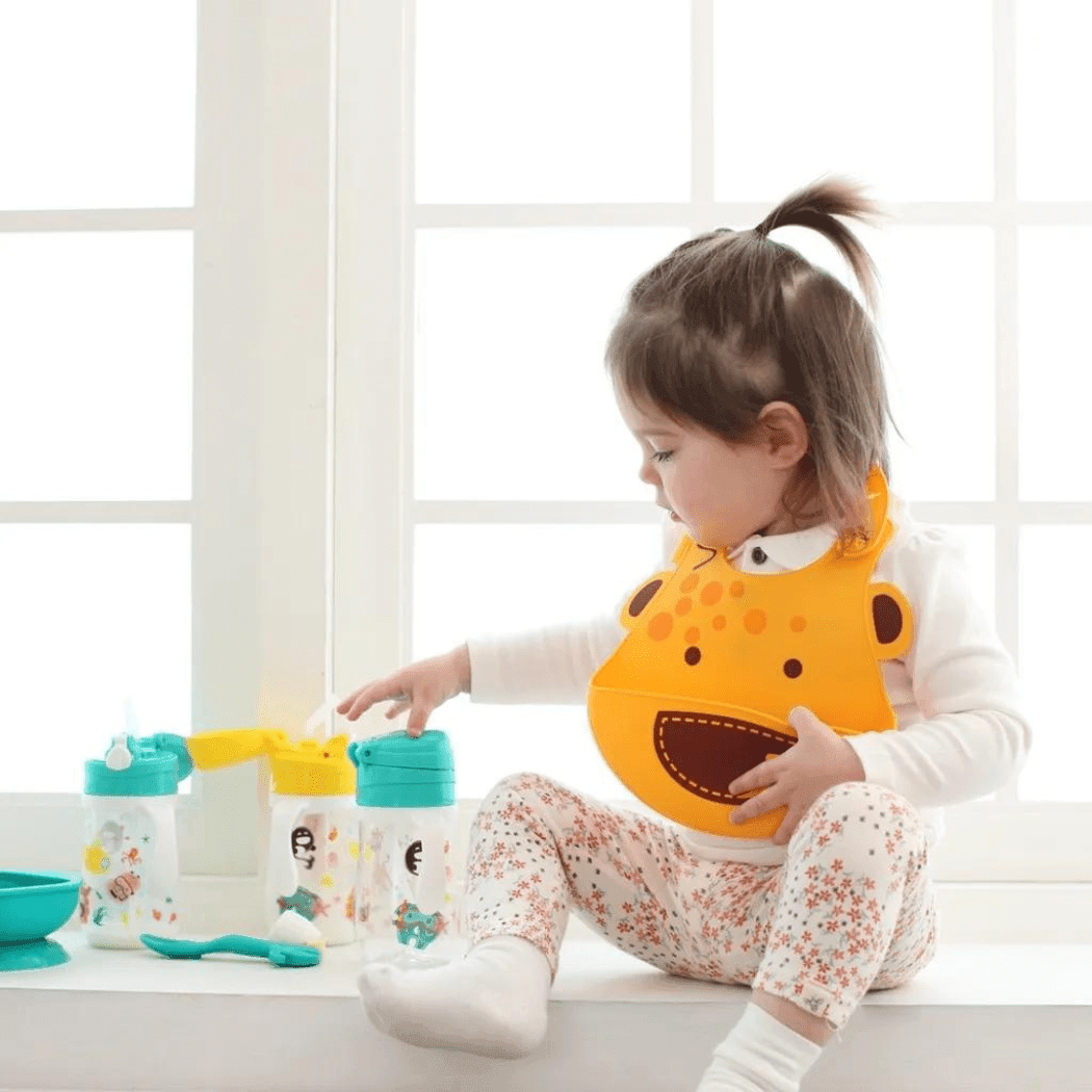 Marcus & Marcus-Tritan Straw Drink Bottle Lola the Giraffe-Yellow-1910112443561021446