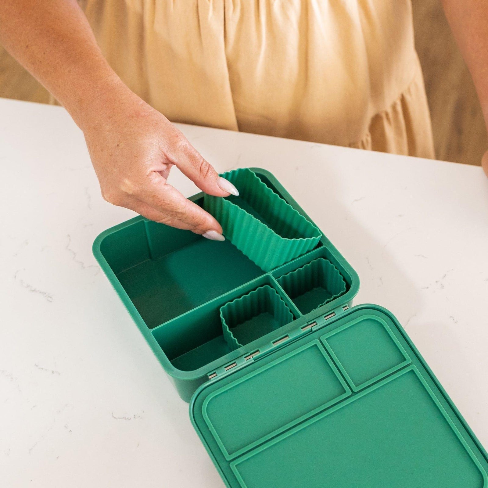 MONTII.CO Little Lunch Box Co | Bento Three - Apple-1954803047653838853