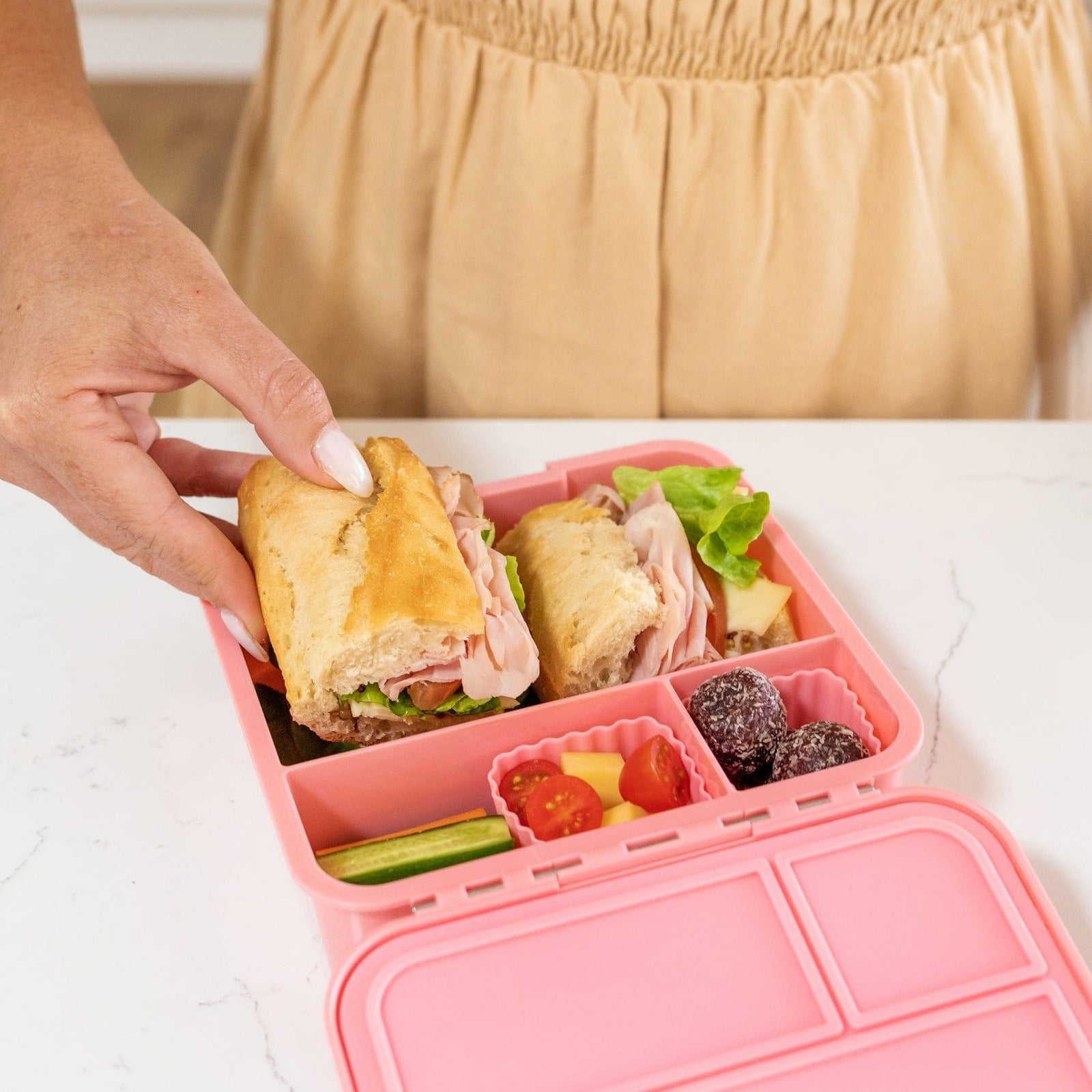 MONTII.CO Little Lunch Box Co | Bento Three -Strawberry-1954803048194904066