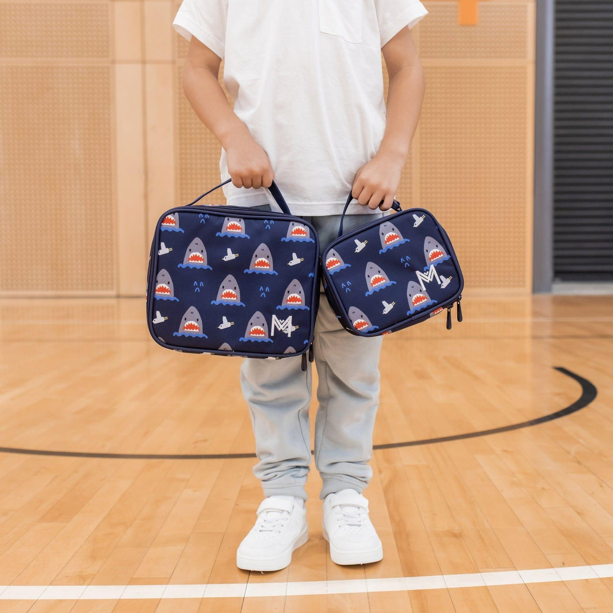 MONTII.CO Medium Insulated Lunch Bag - Sharks-1954803121909796866