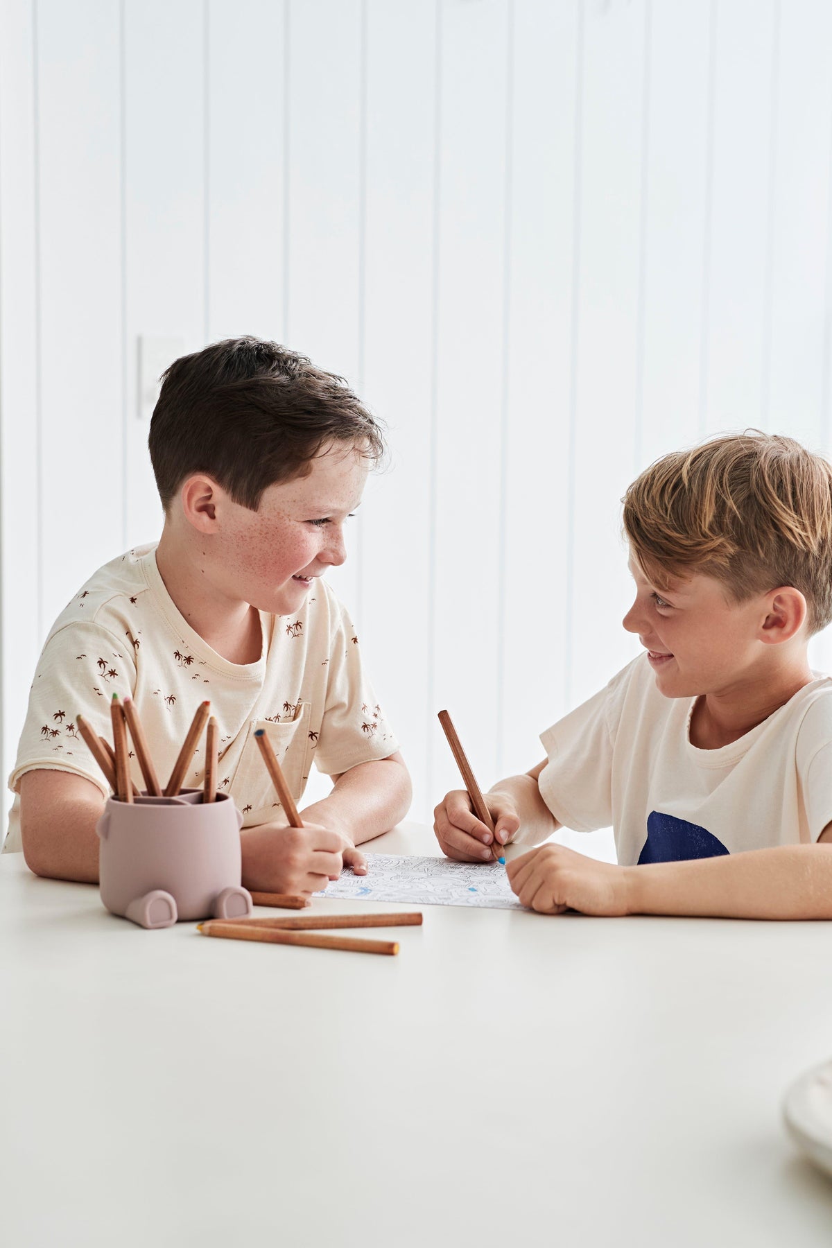 Nuuroo Leonora Silicone Pencil Can Mahogany-1954803051646816258