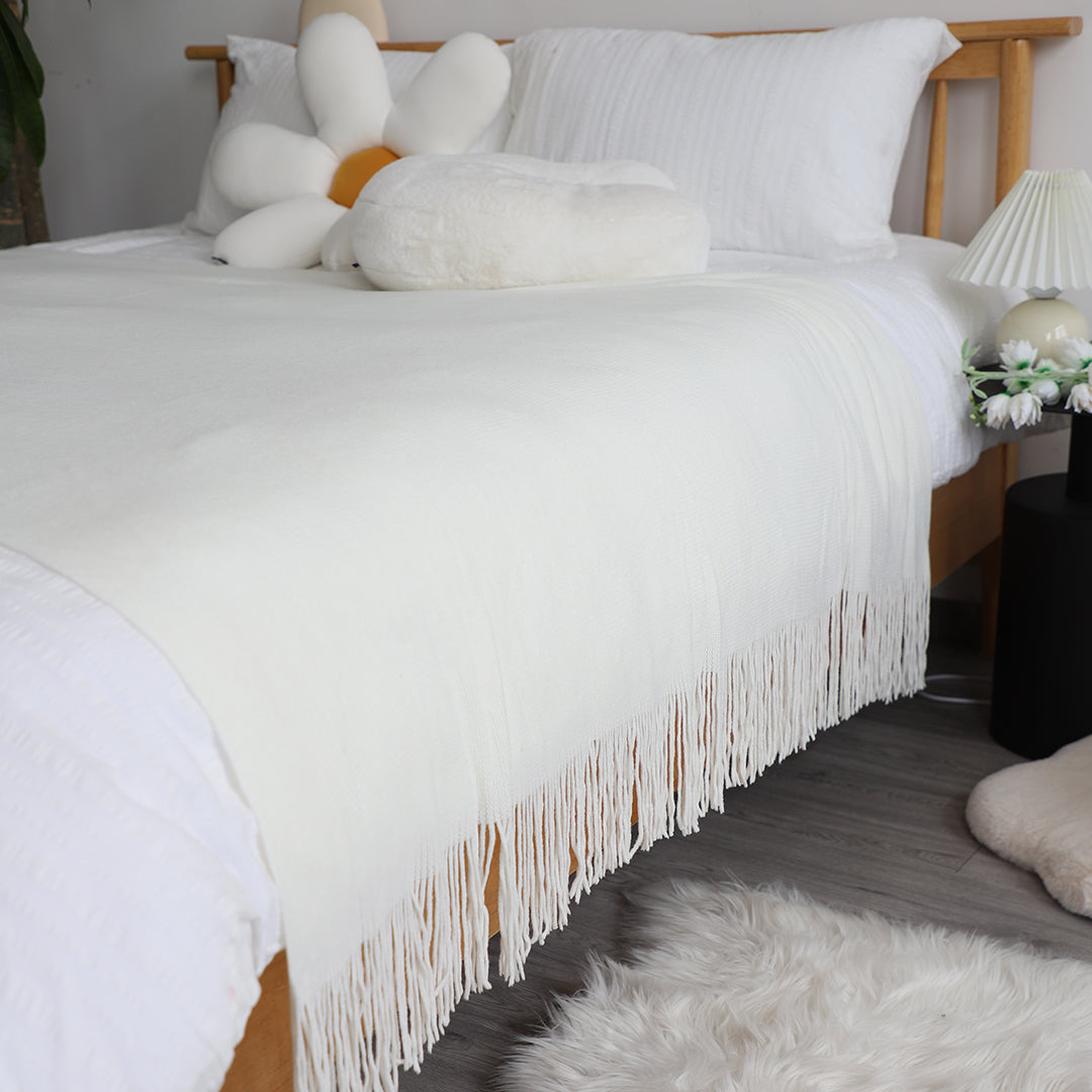 White Acrylic Knitted Throw Blanket Solid Fringed Warm Cozy Woven Cover Couch Bed Sofa Home Decor