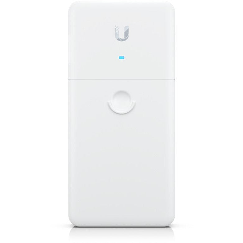 UBIQUITI Long-Range Ethernet Repeater receives PoE/PoE+ and offers passthrough PoE output