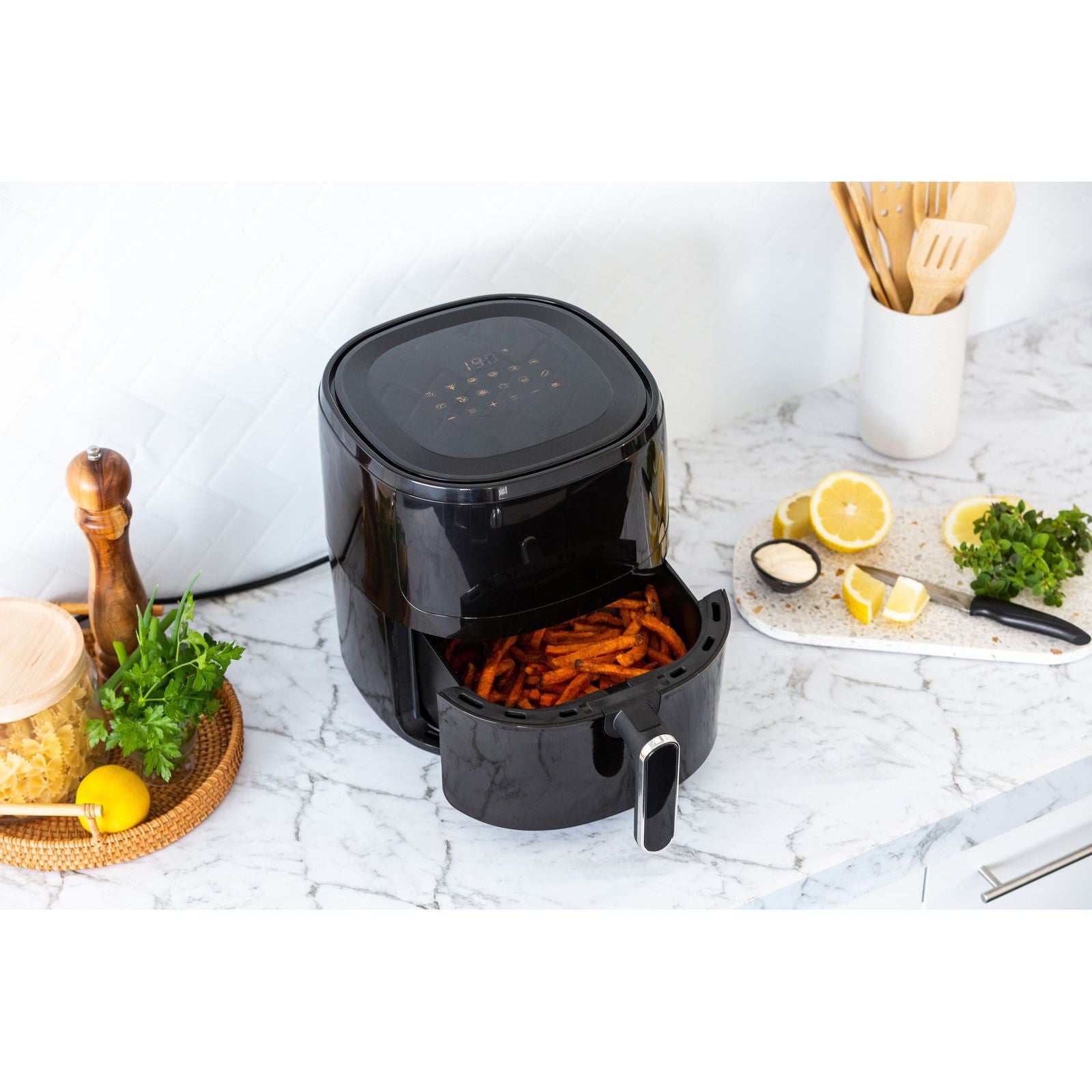 6L Digital Air Fryer w/ 1600W & Glass Window