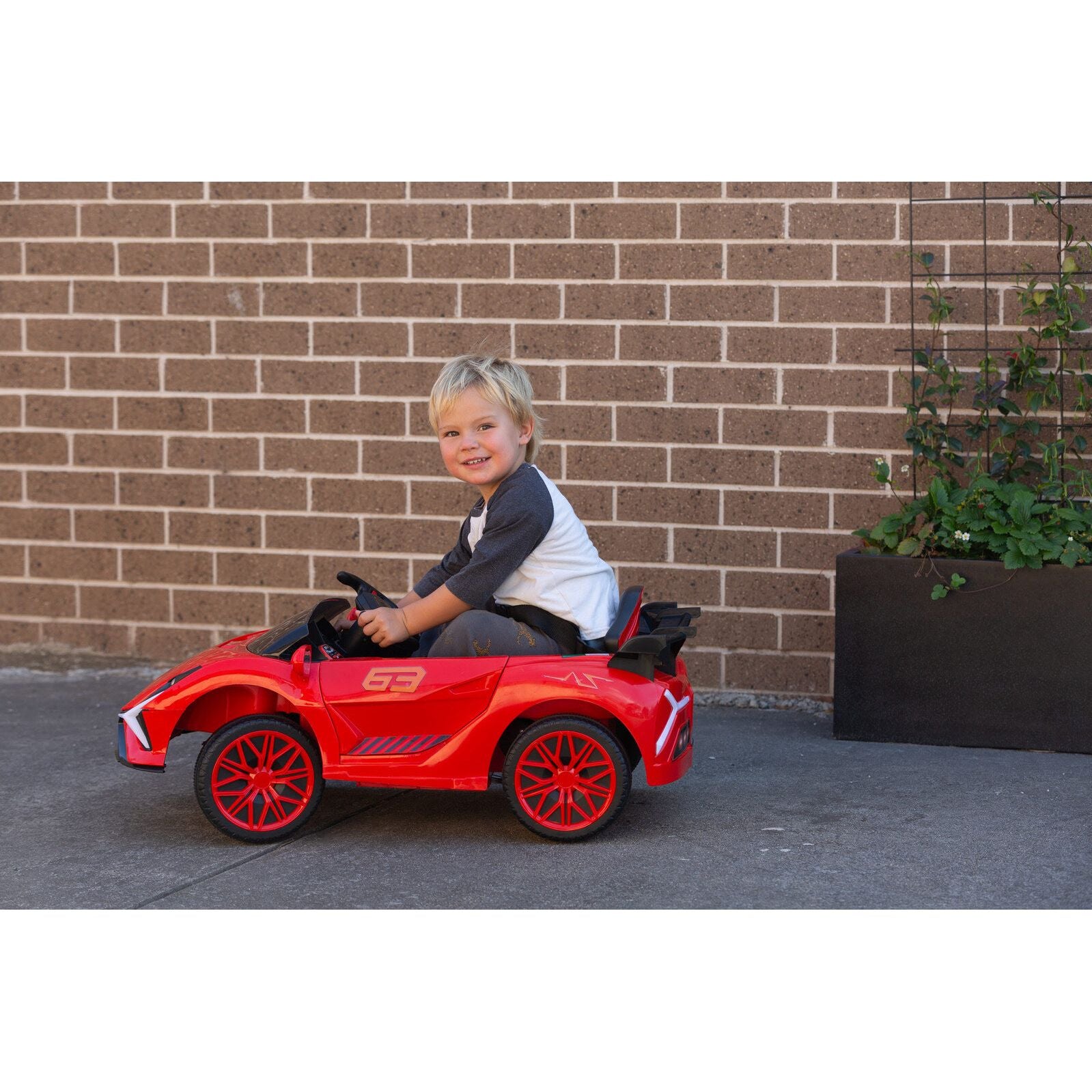 Classic Supercar Design Ride-on Electric Car