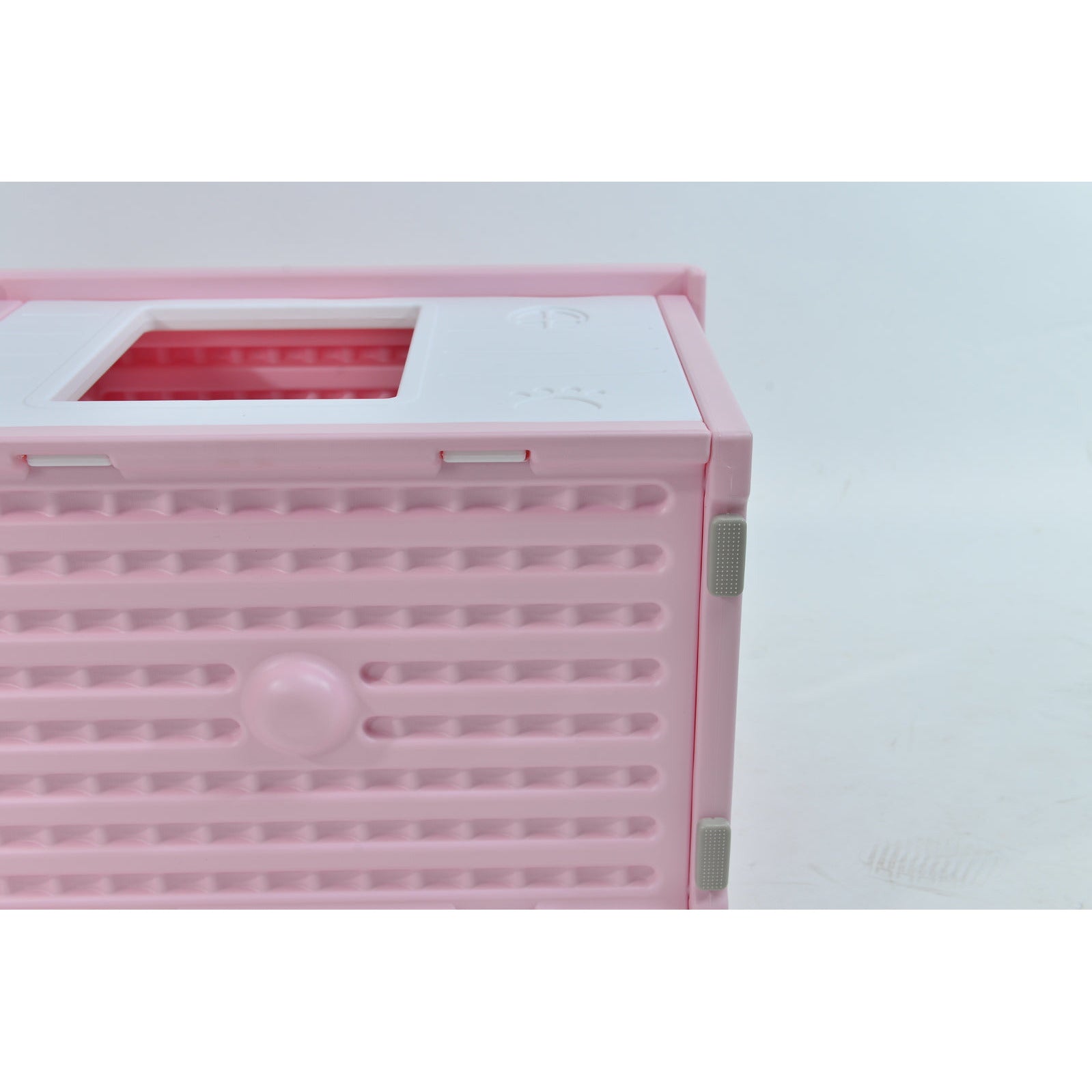 Small Plastic Pet Dog Puppy Cat House Kennel Pink