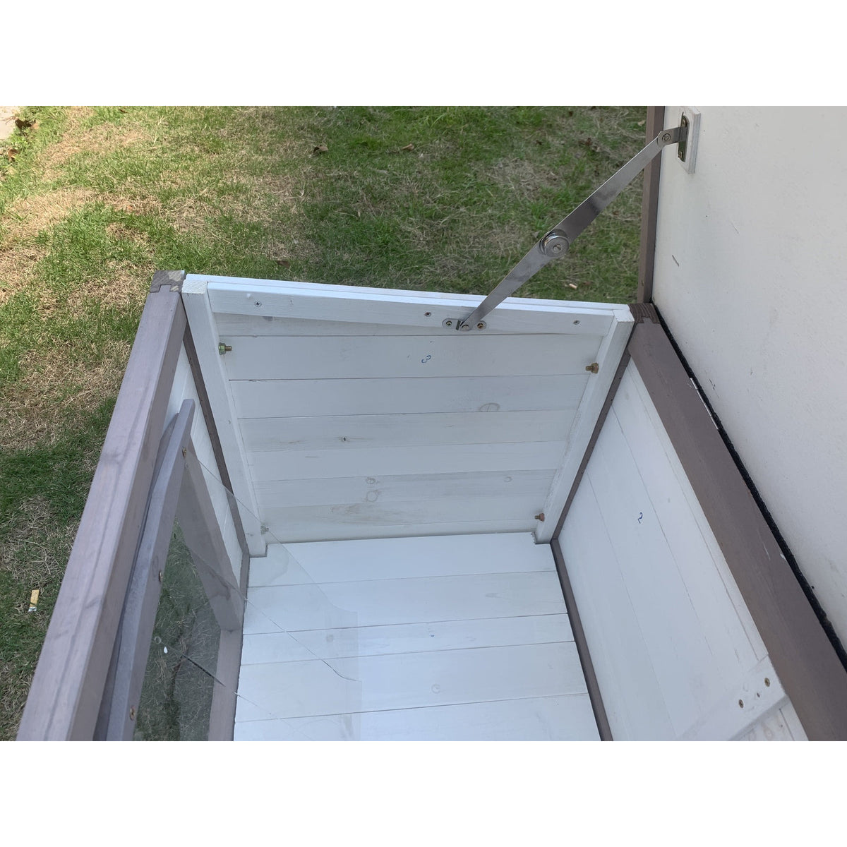 M Timber Pet Dog Kennel House Puppy Wooden Timber Cabin With Stripe White