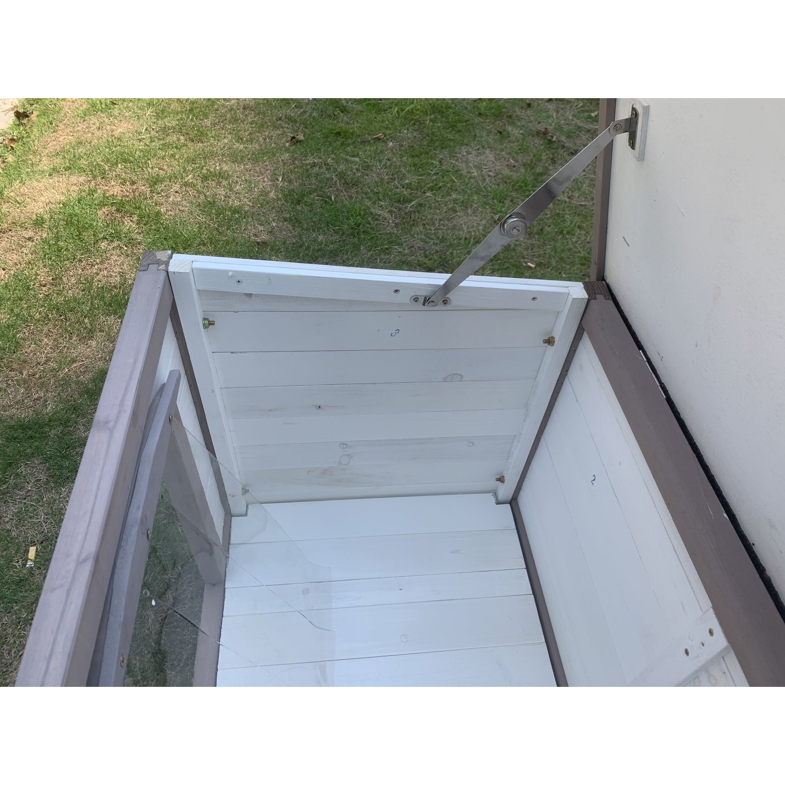 M Timber Pet Dog Kennel House Puppy Wooden Timber Cabin With Stripe White