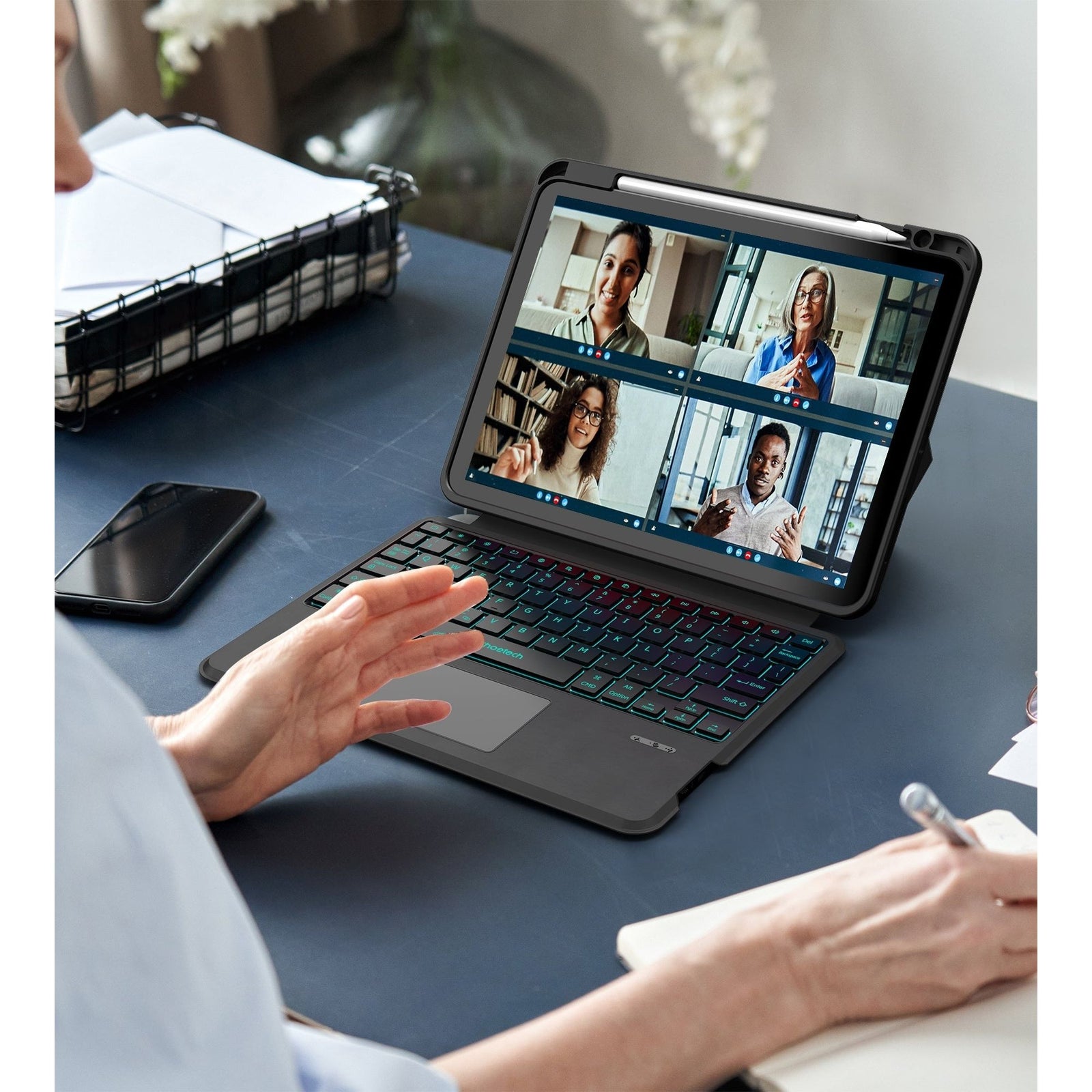 CHOETECH BH-018 Wireless Keyboard with Touchpad and Backlight for iPad Pro 11 " (Black)