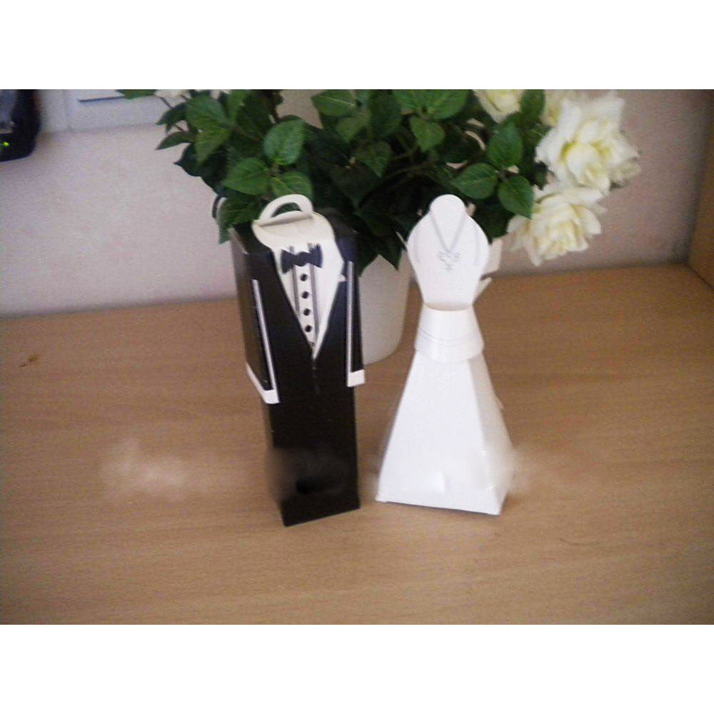 10 Pack of 5 Bride and 5 Groom Wedding Bridal Bomboniere Favor Candy Choc Almond Box - Kate Aspen Design